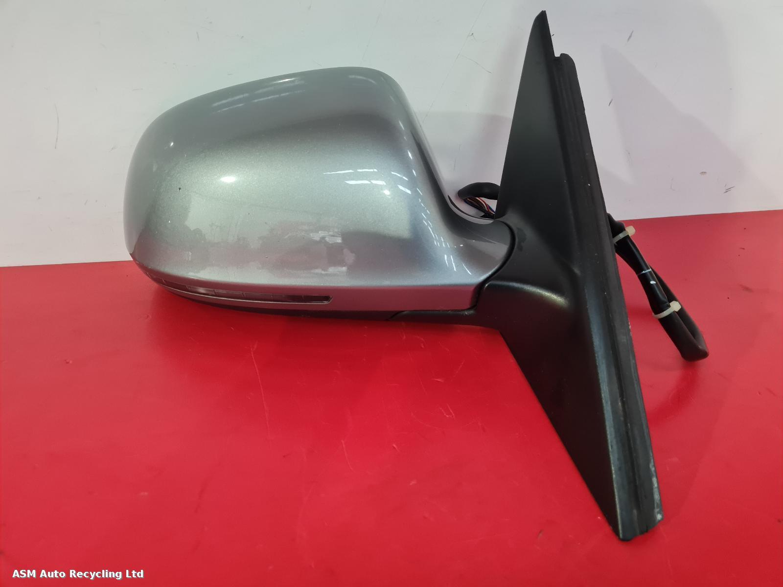 View Auto part R Door Mirror Audi A4 2008