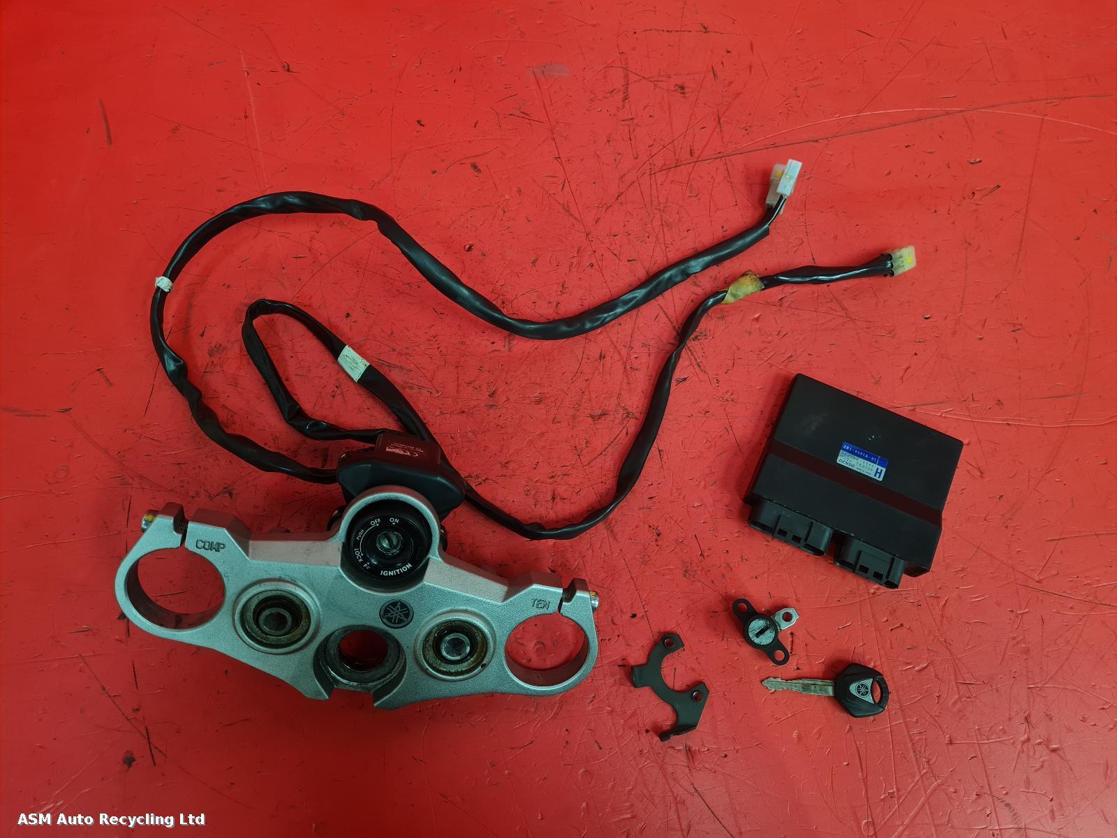 View Auto part Comp.Lock Set + Keys Yamaha Fz1 N 2007