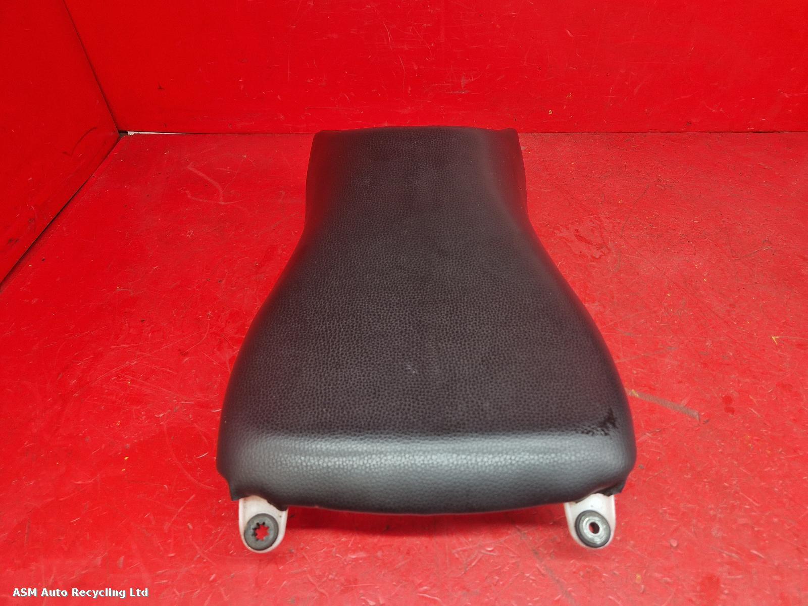 View Auto part Front Seat Honda Cbf125 2011