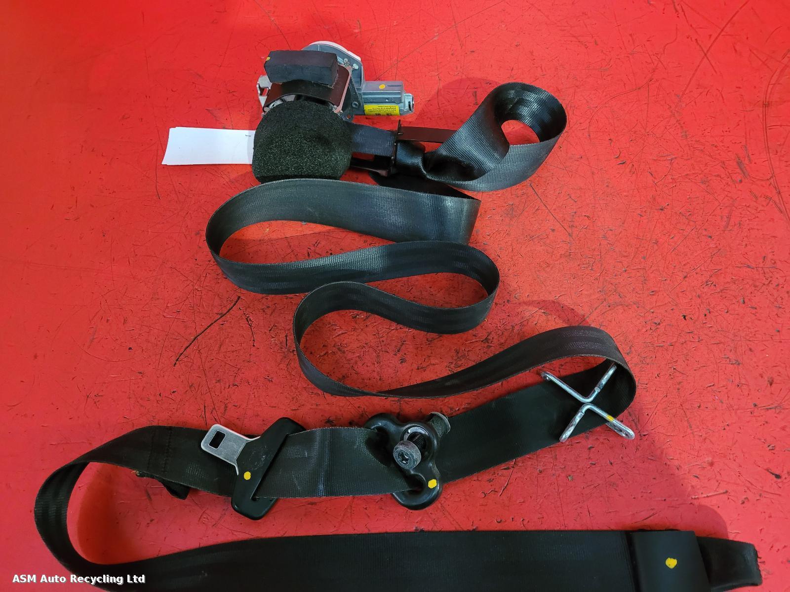 View Auto part Seat Belt Ford Fiesta 2011