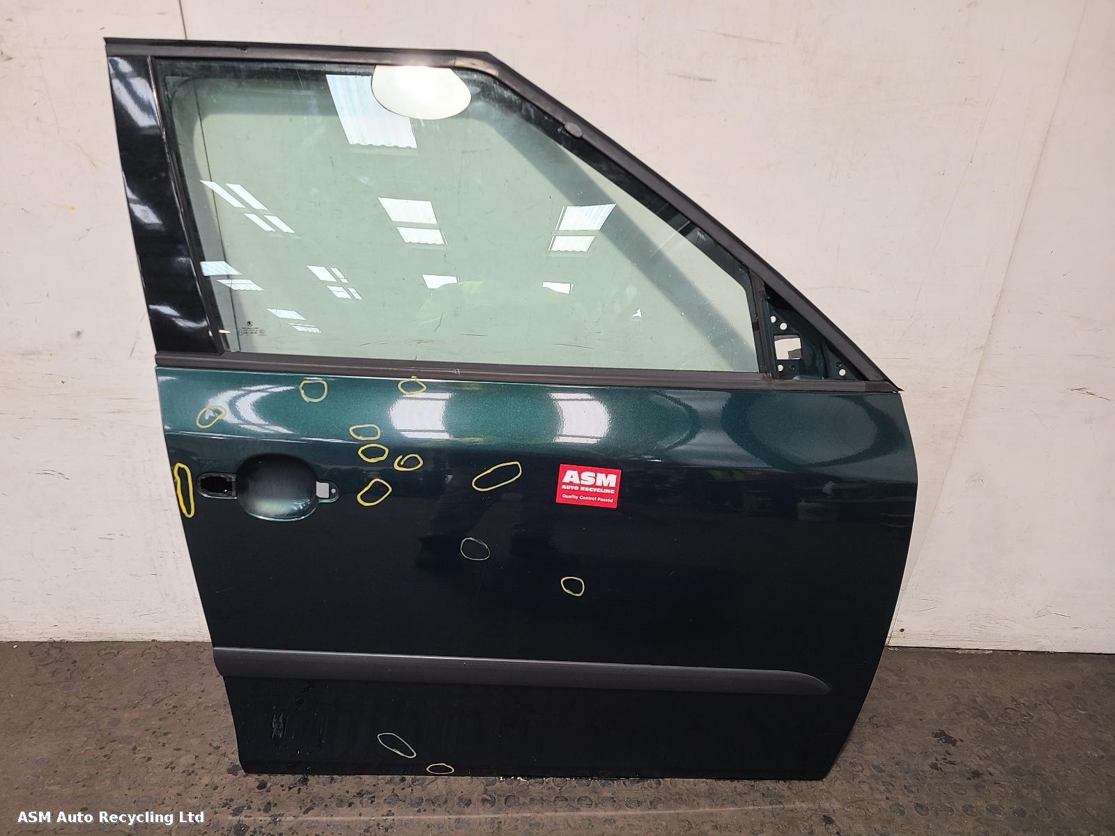 View Auto part R Front Door Skoda Fabia 2009