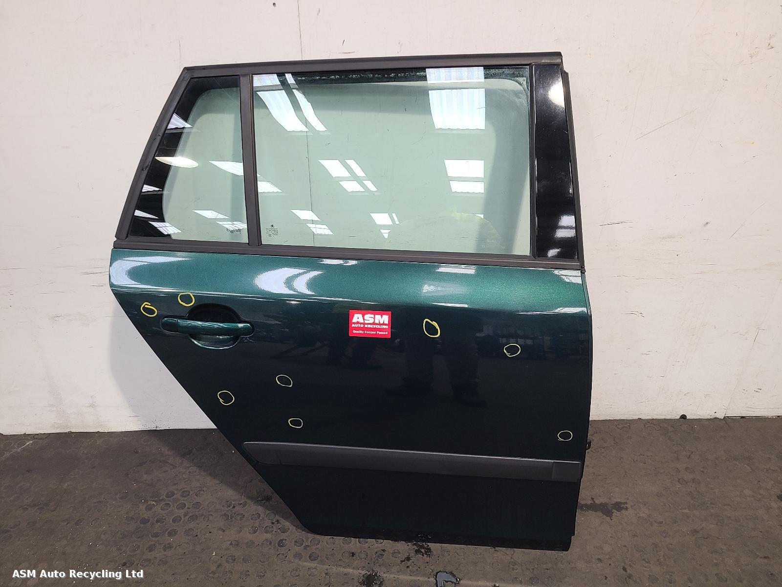 View Auto part R Rear Door Skoda Fabia 2009