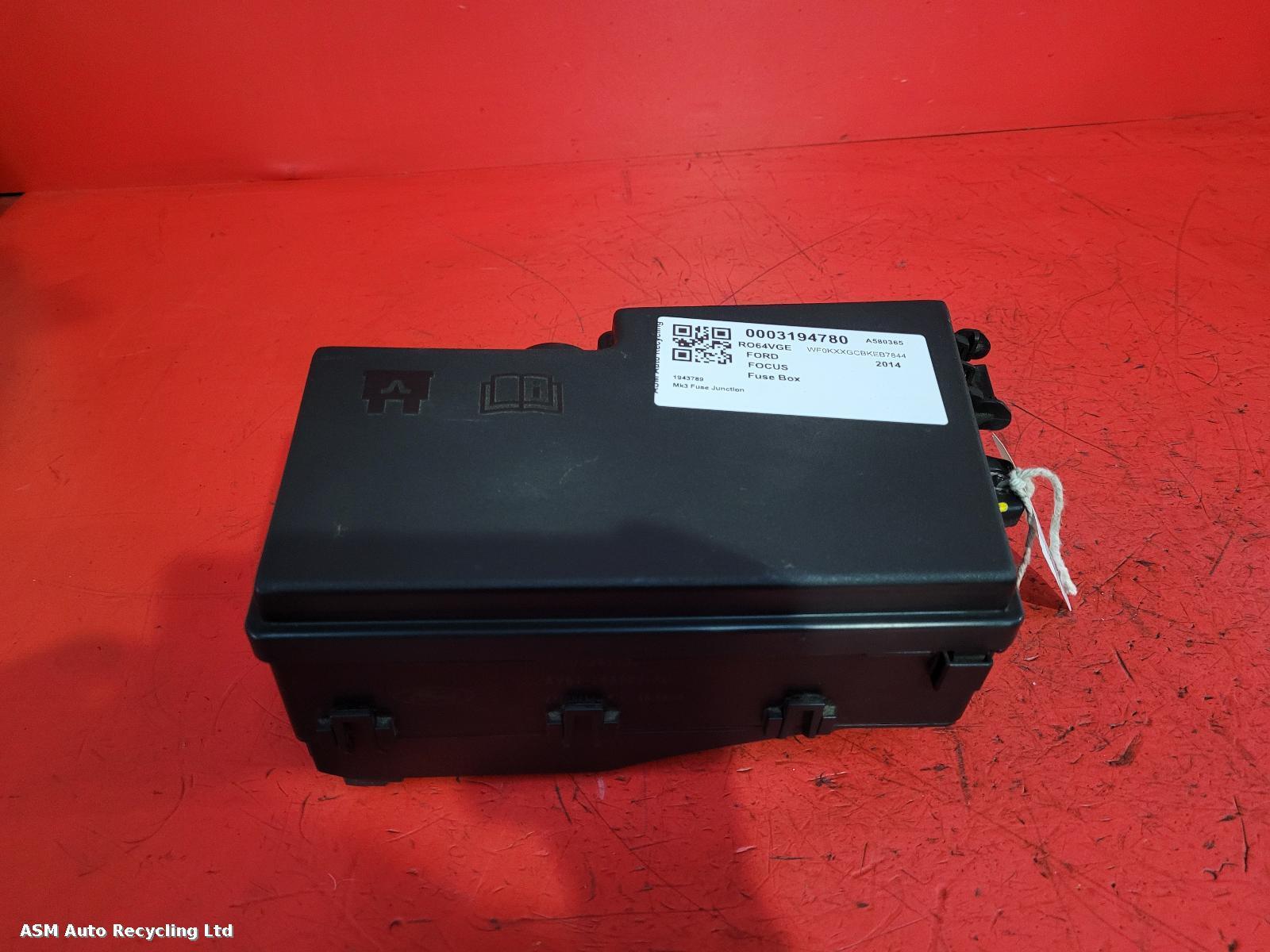 View Auto part Fuse Box Ford Focus 2014