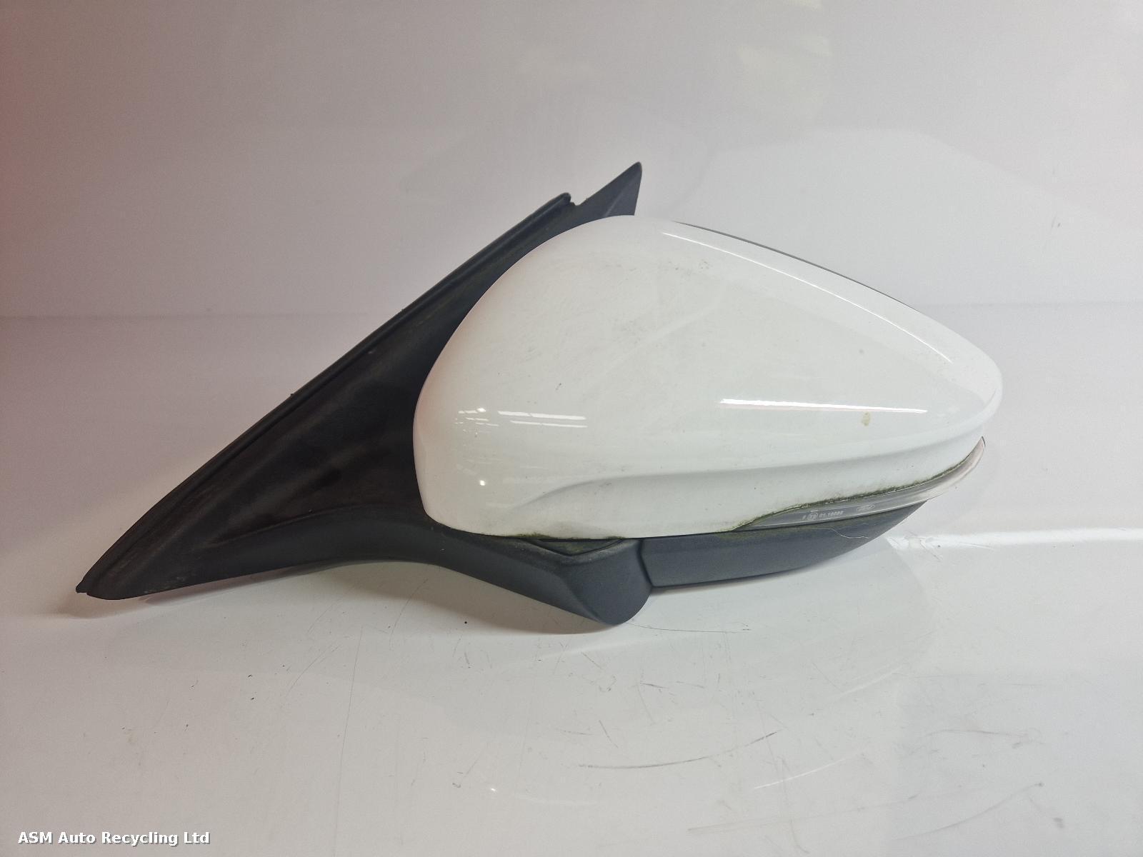View Auto part L Door Mirror Ford Focus Active 2019