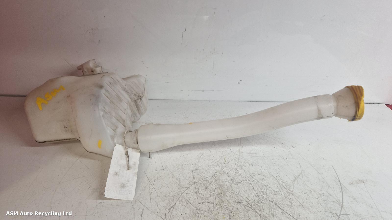 View Auto part Washer Bottle Renault Master 2023