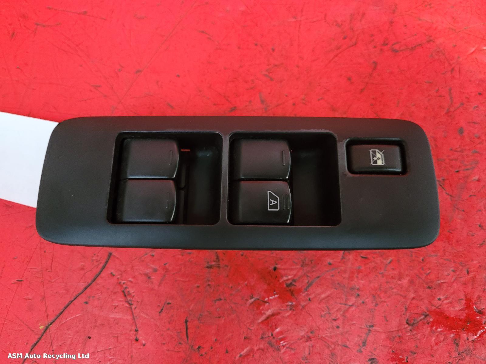 View Auto part Elect. Window Switch Nissan Qashqai 2010