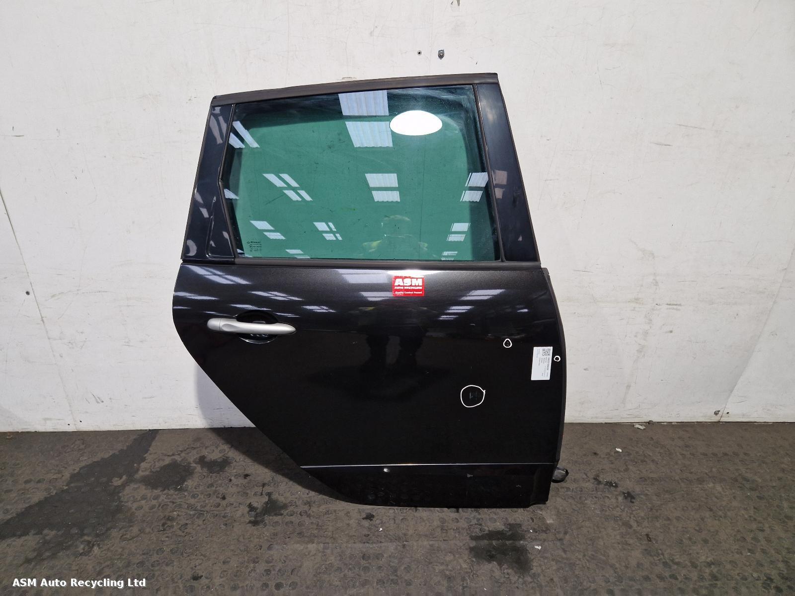 View Auto part R Rear Door Renault Scenic 2010