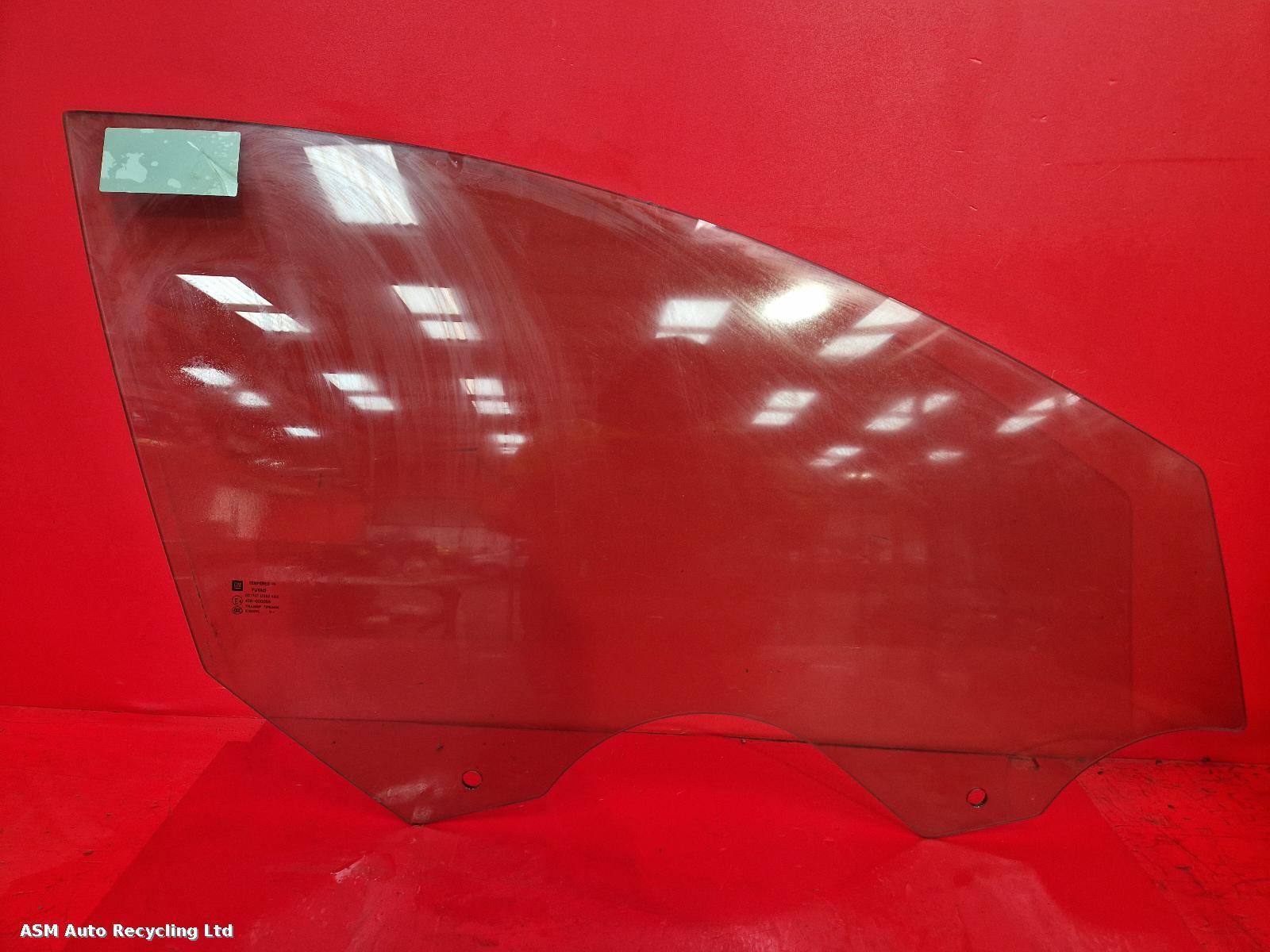 View Auto part RF Door Window Vauxhall Insignia 2010