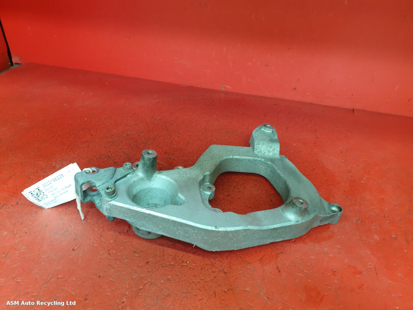 View Auto part Misc Bracket Piaggio Mp3 300 Yourban 2013