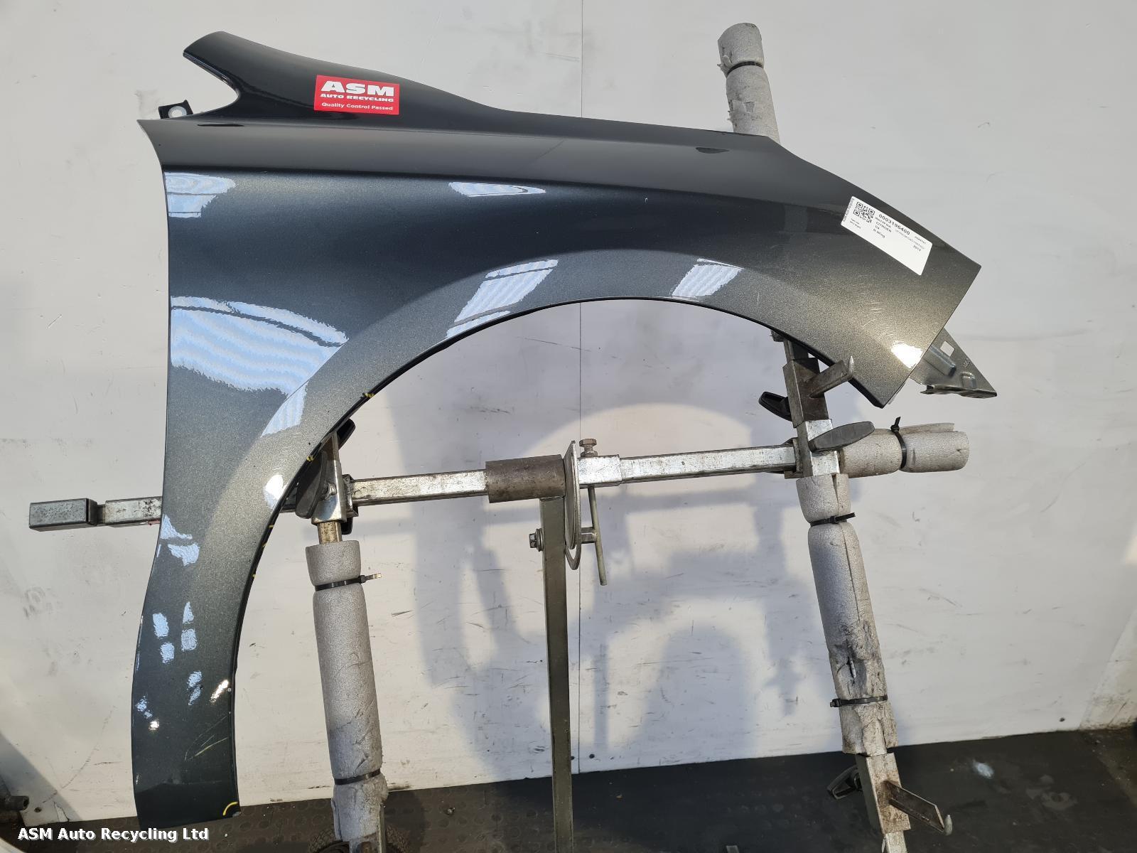View Auto part R Wing Citroen C4 2013