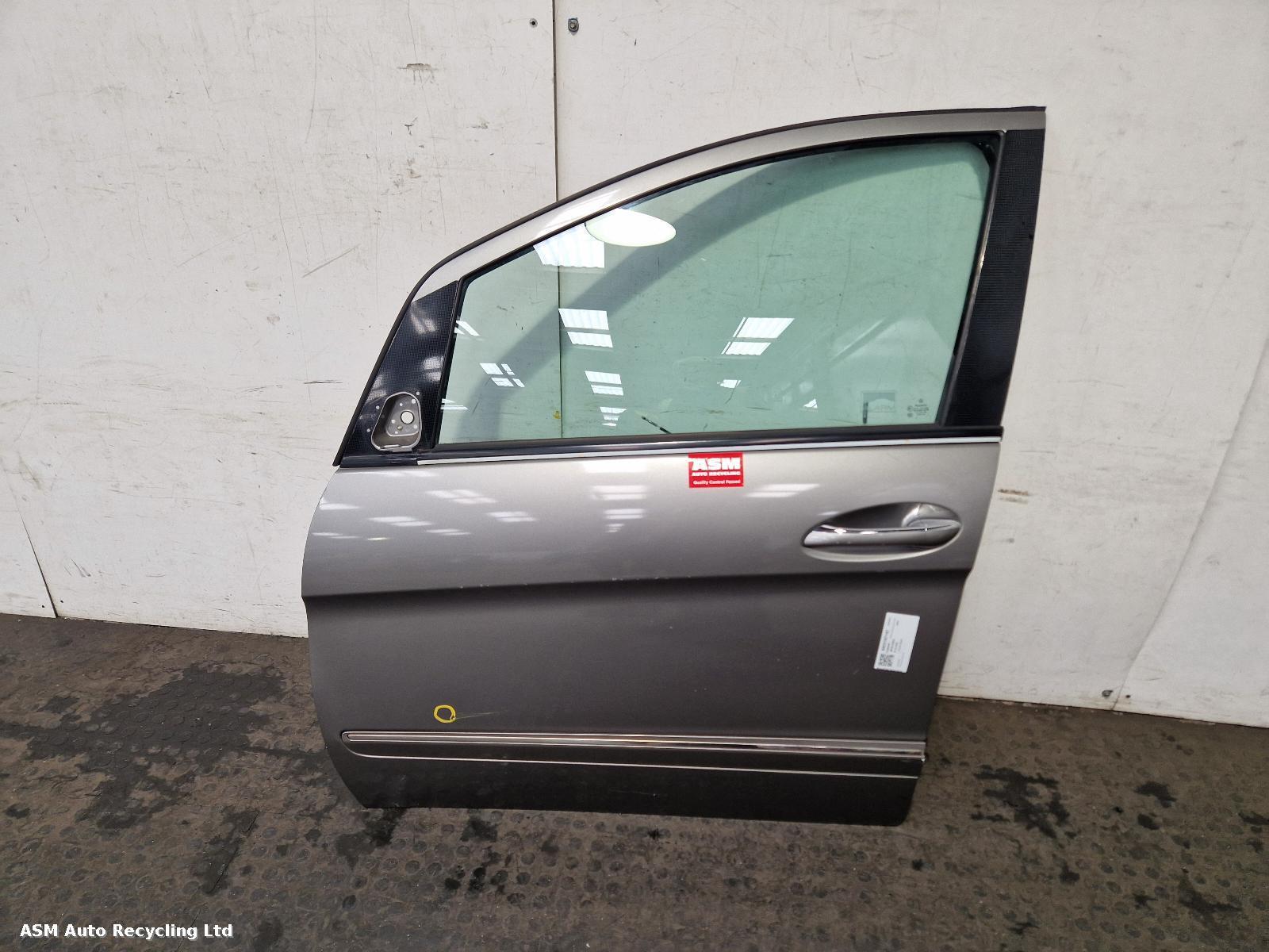 View Auto part L Front Door Mercedes B Class 2006