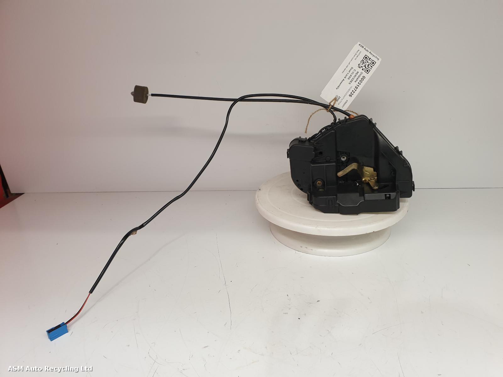 View Auto part Door Lock Assembly Mercedes C Class 2006