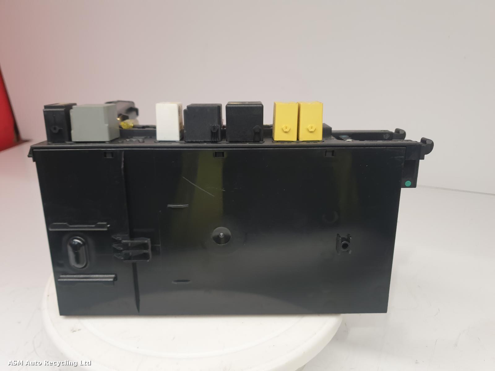 View Auto part Fuse Box Mercedes C Class 2006