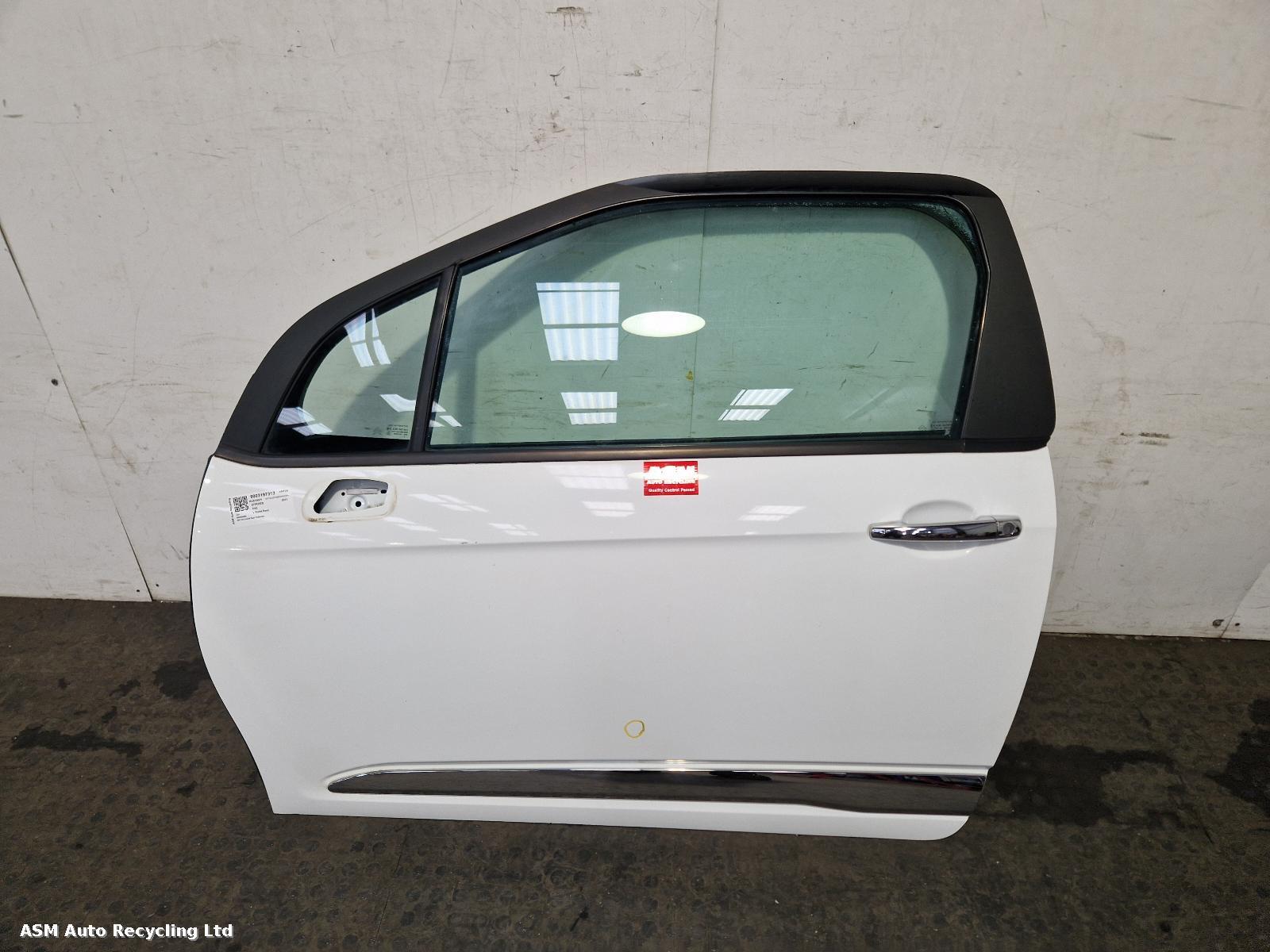 View Auto part L Front Door Citroen Ds3 2011