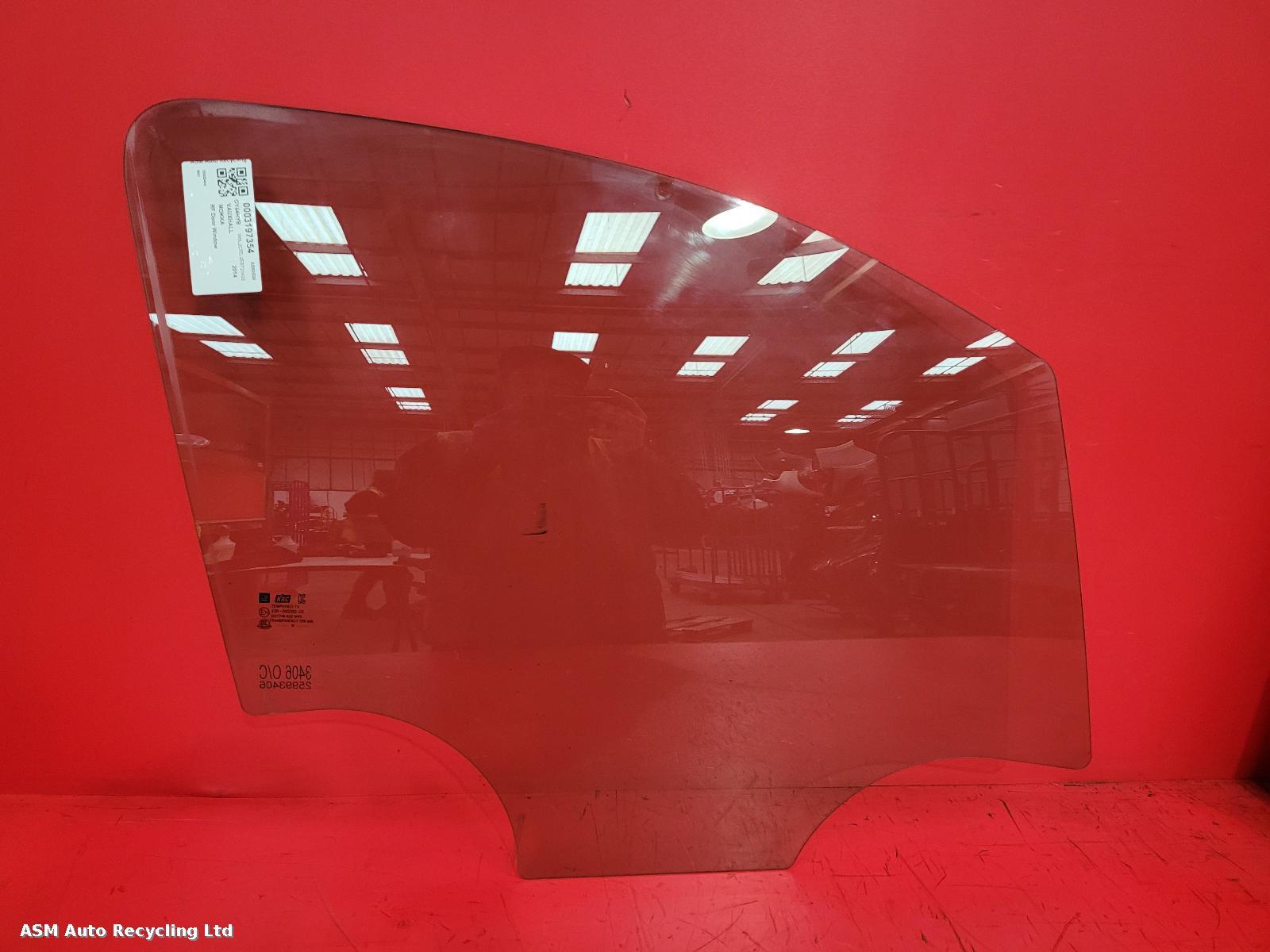 View Auto part RF Door Window Vauxhall Mokka 2014