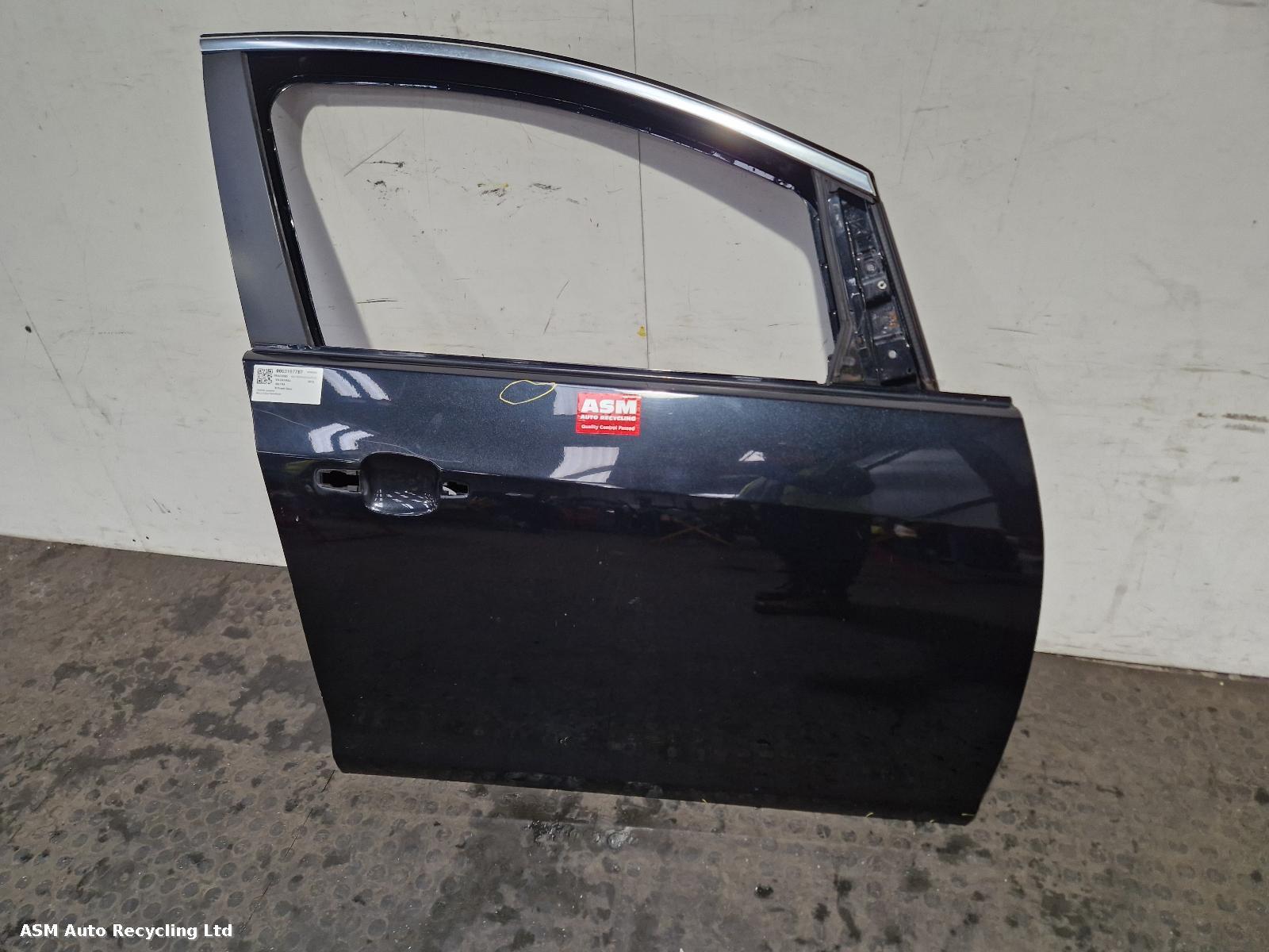 View Auto part R Front Door Vauxhall Astra 2012