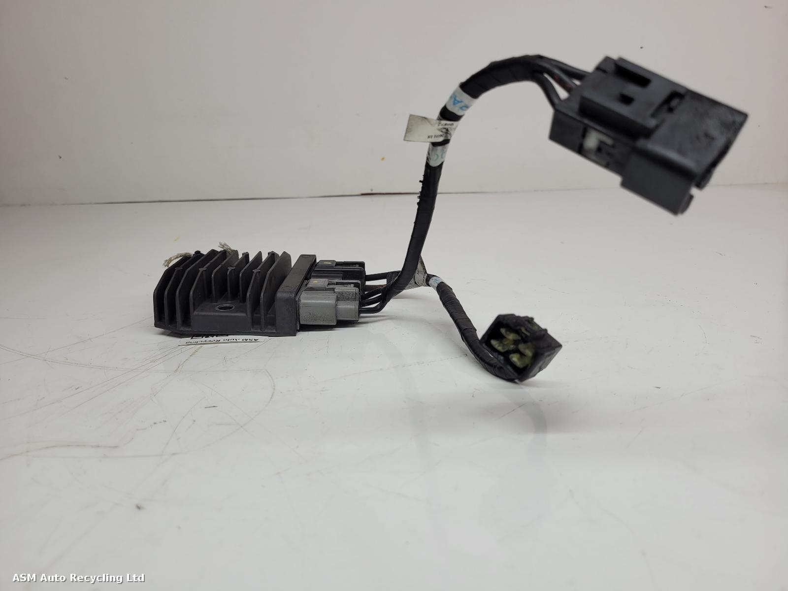View Auto part Regulator/Rectifier Triumph Speed Triple Rs 1050 2018