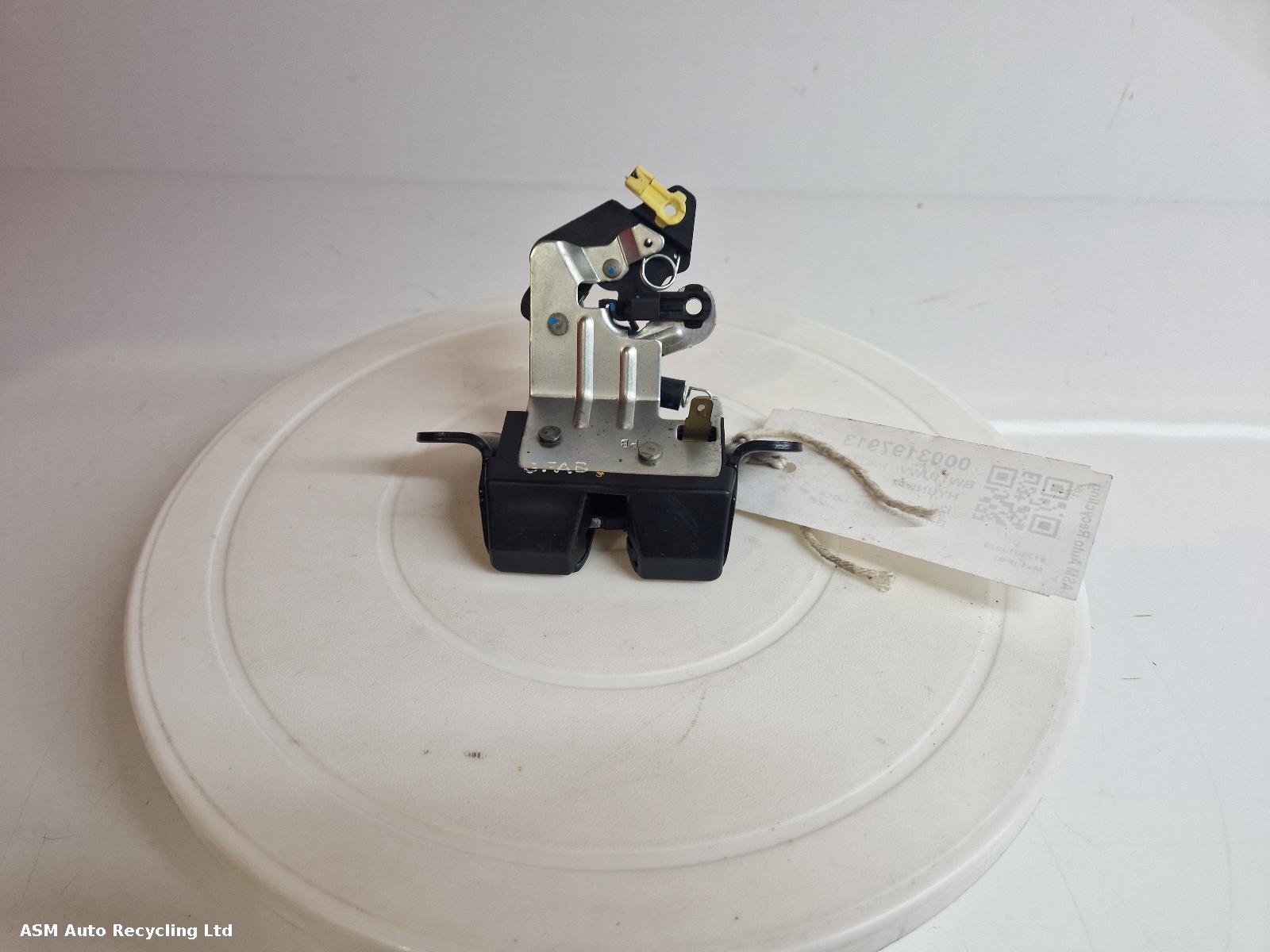 View Auto part Bootlid/Tailgate Lock Hyundai I20 2011