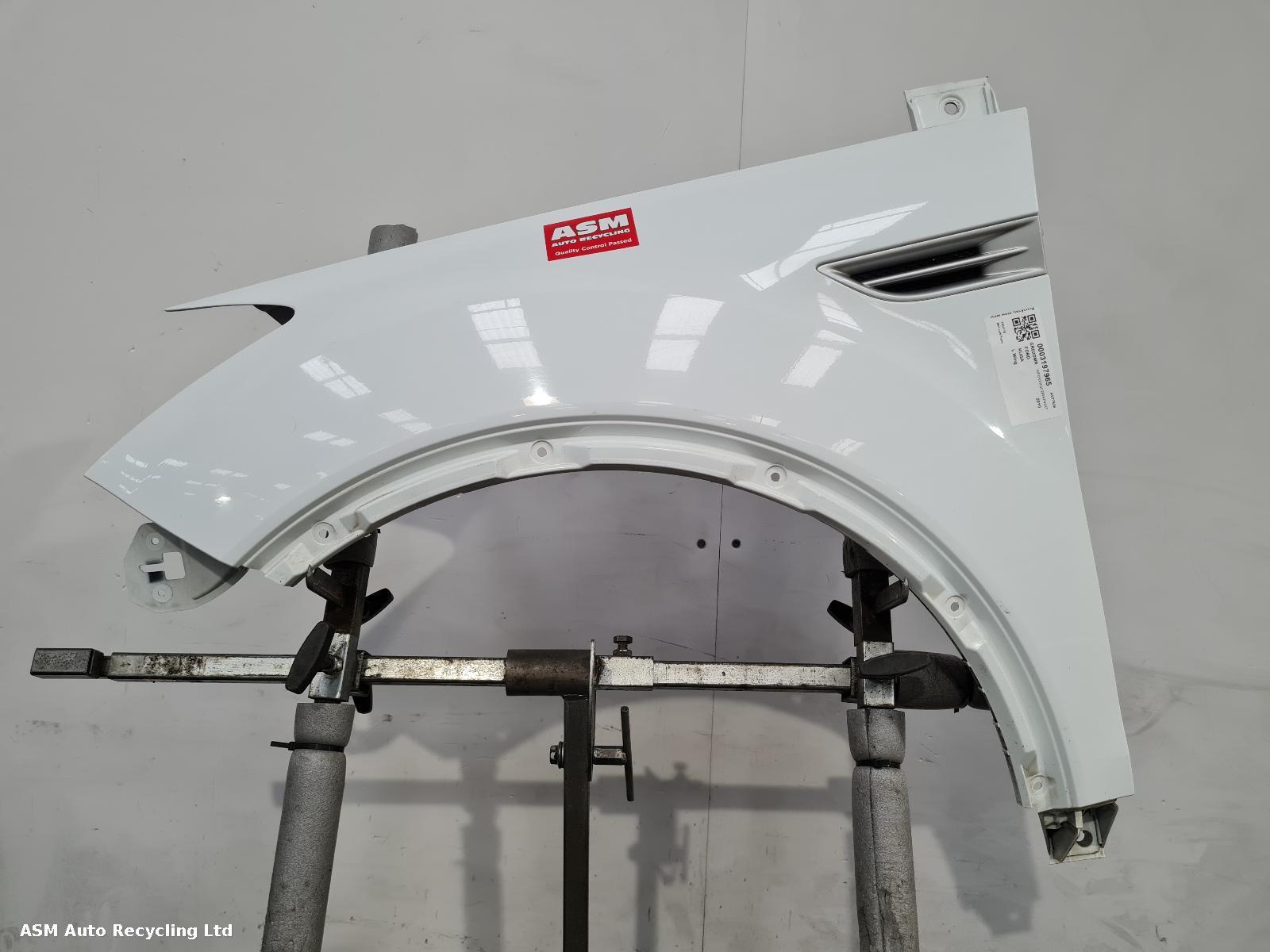 View Auto part L Wing Ford Kuga 2010