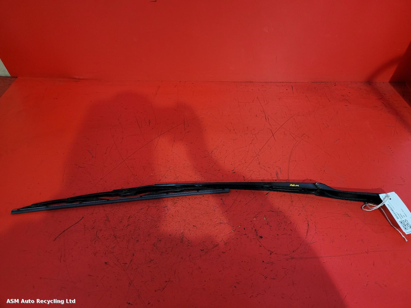 View Auto part Wiper Arm Bmw X5 2005