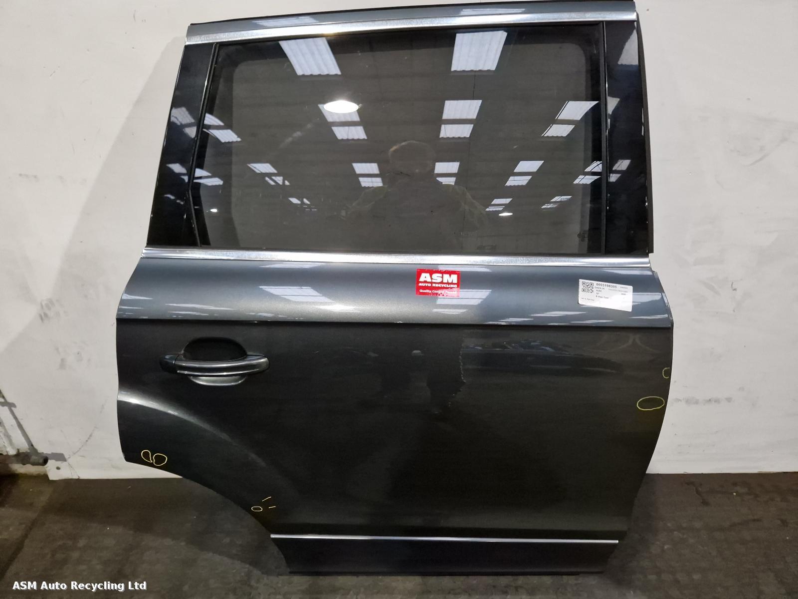 View Auto part R Rear Door Audi Q7 2007