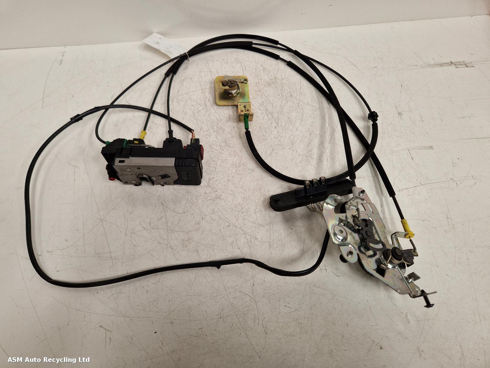 View Auto part Door Lock Assembly Vauxhall Vivaro 2012