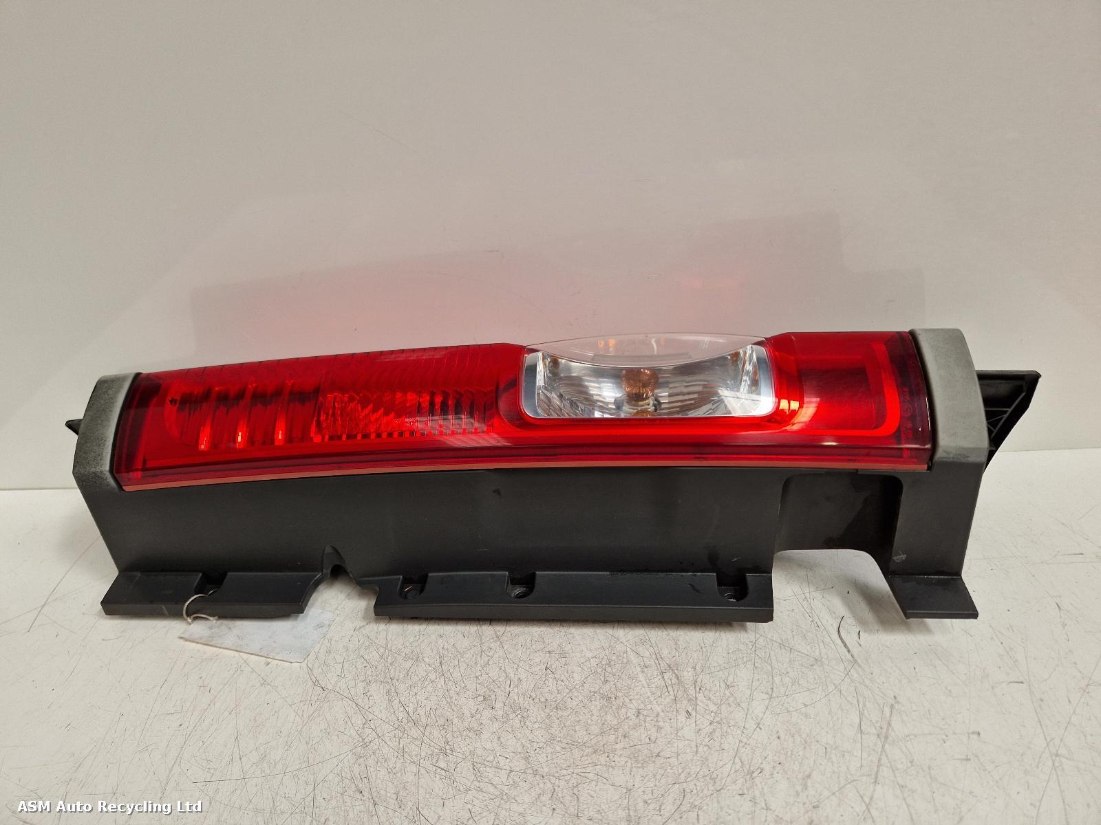 View Auto part R Taillight Vauxhall Vivaro 2012