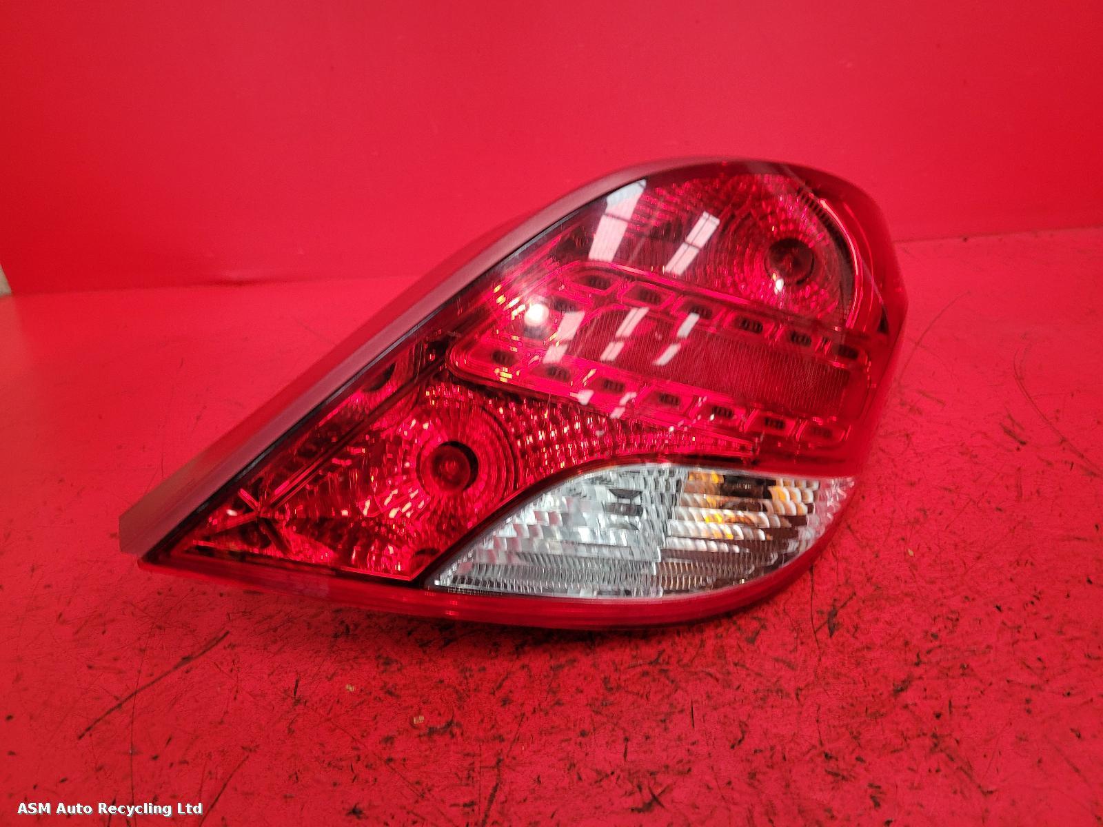 View Auto part R Taillight Peugeot 207 2011