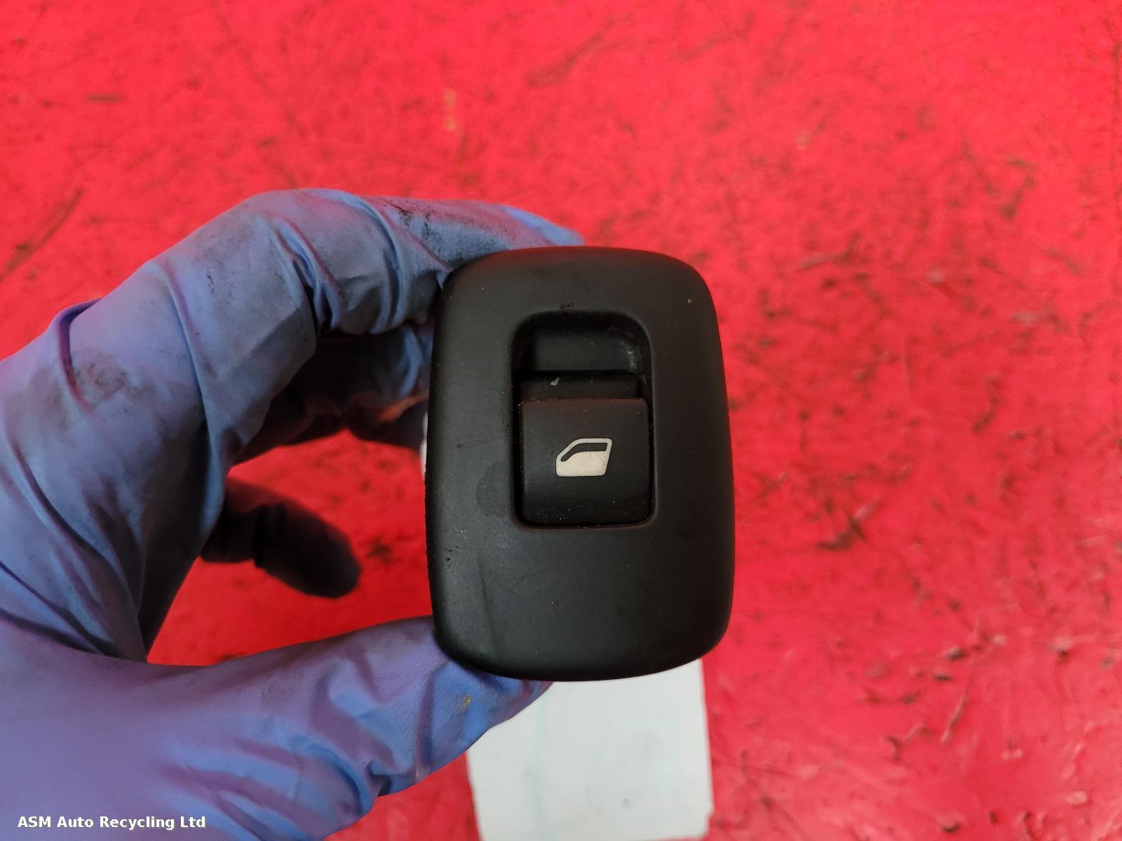 View Auto part Elect. Window Switch Peugeot 207 2011