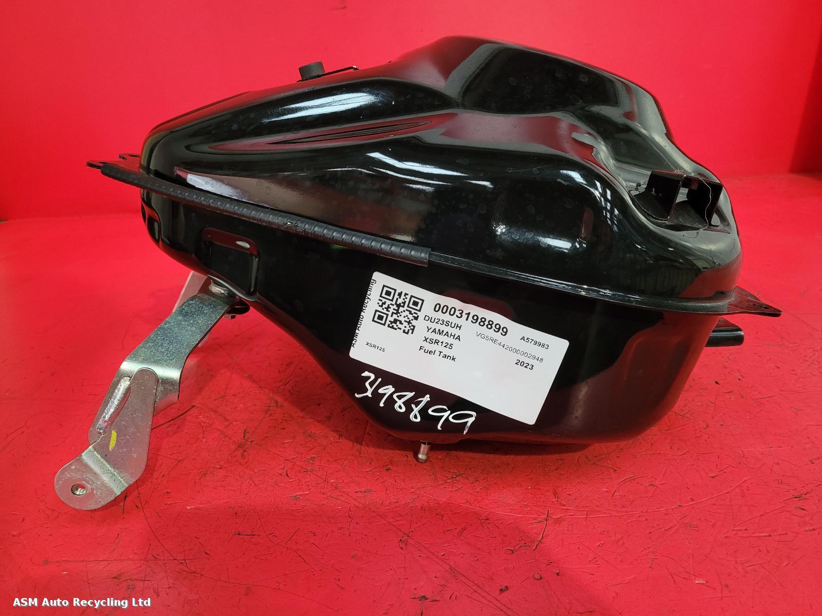 View Auto part Fuel Tank Yamaha Xsr125 2023
