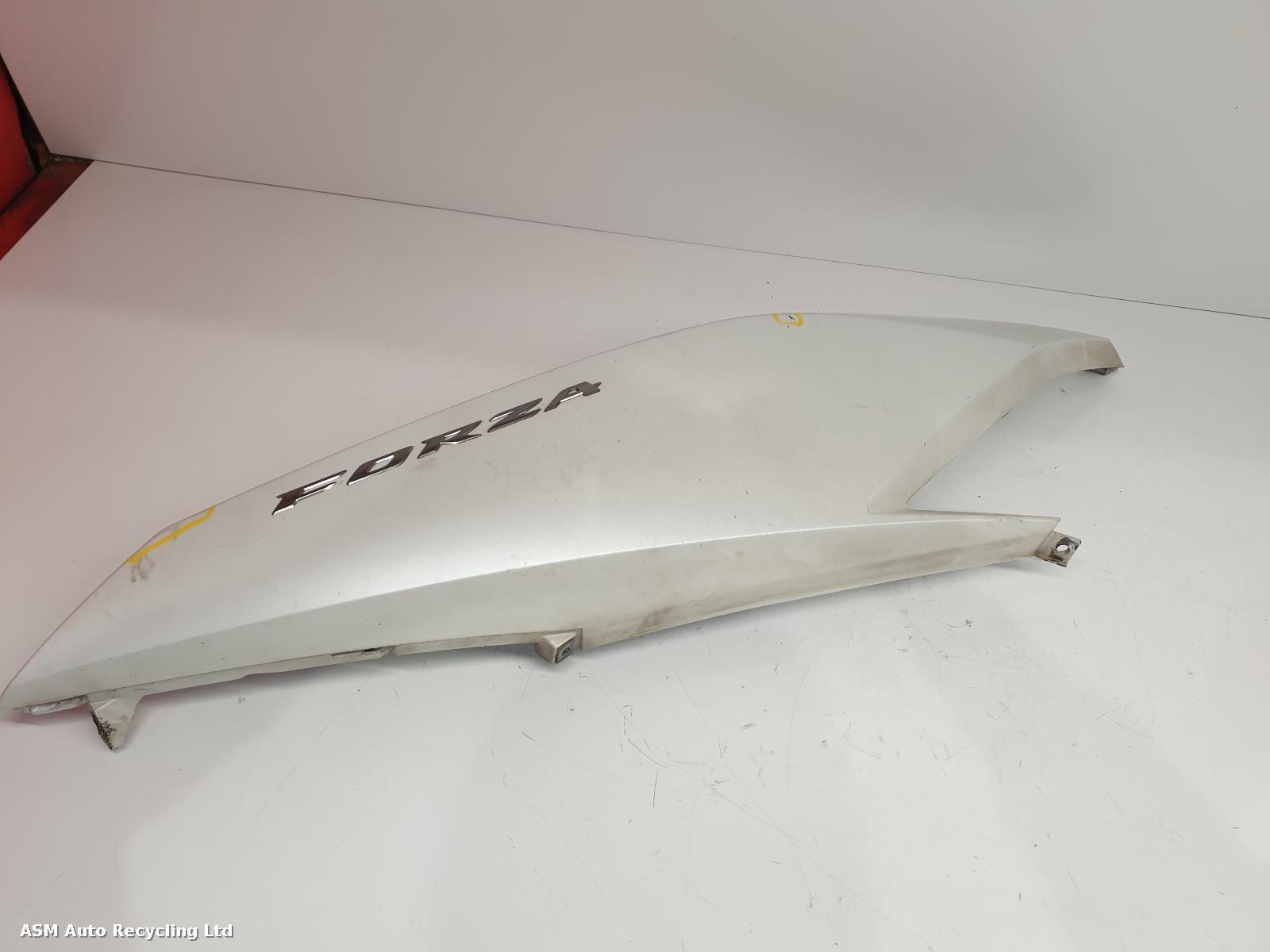 View Auto part Seat Cowl Honda Nss 125 Forza 2015