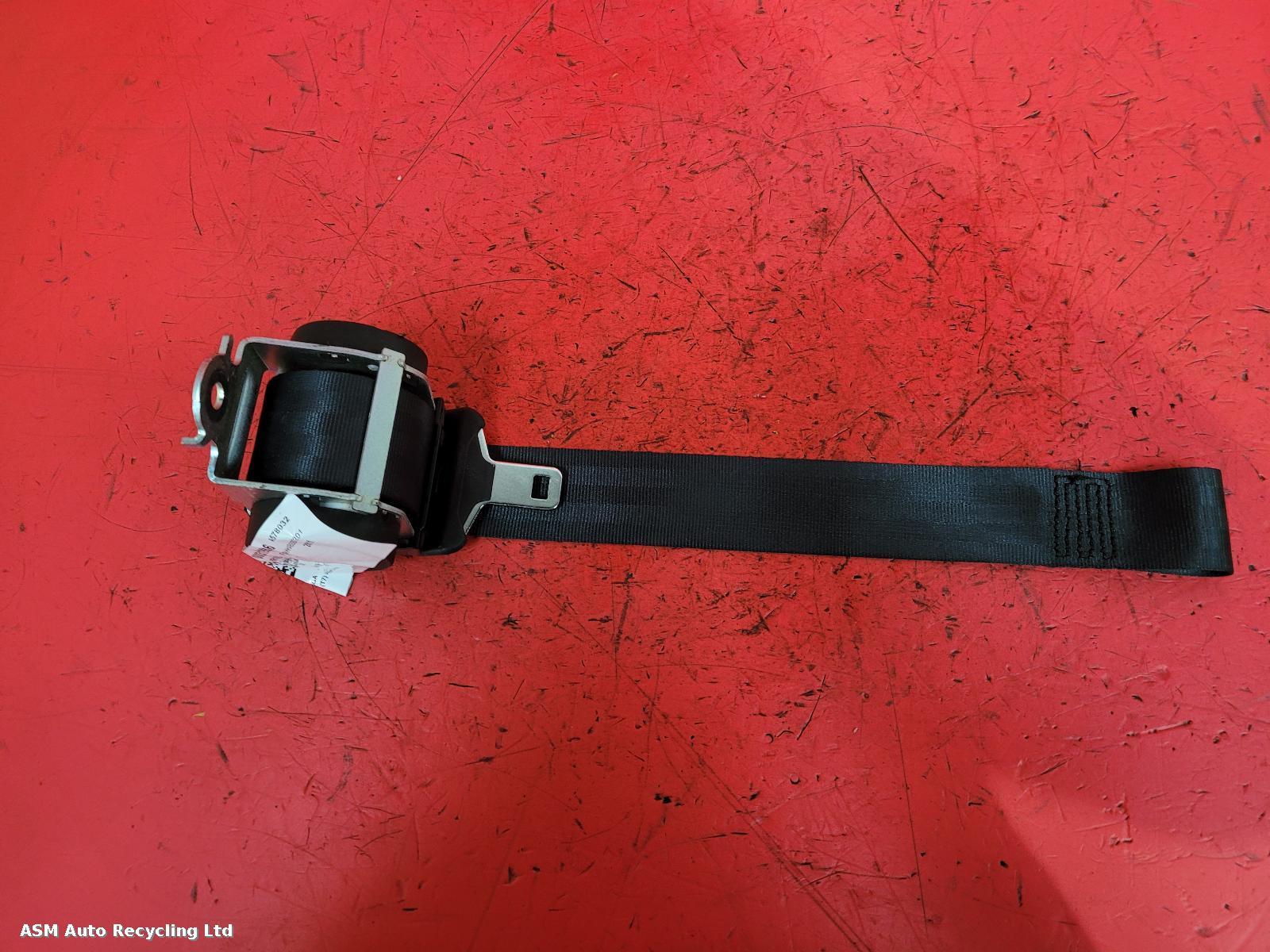 View Auto part Seat Belt Peugeot 308 2011