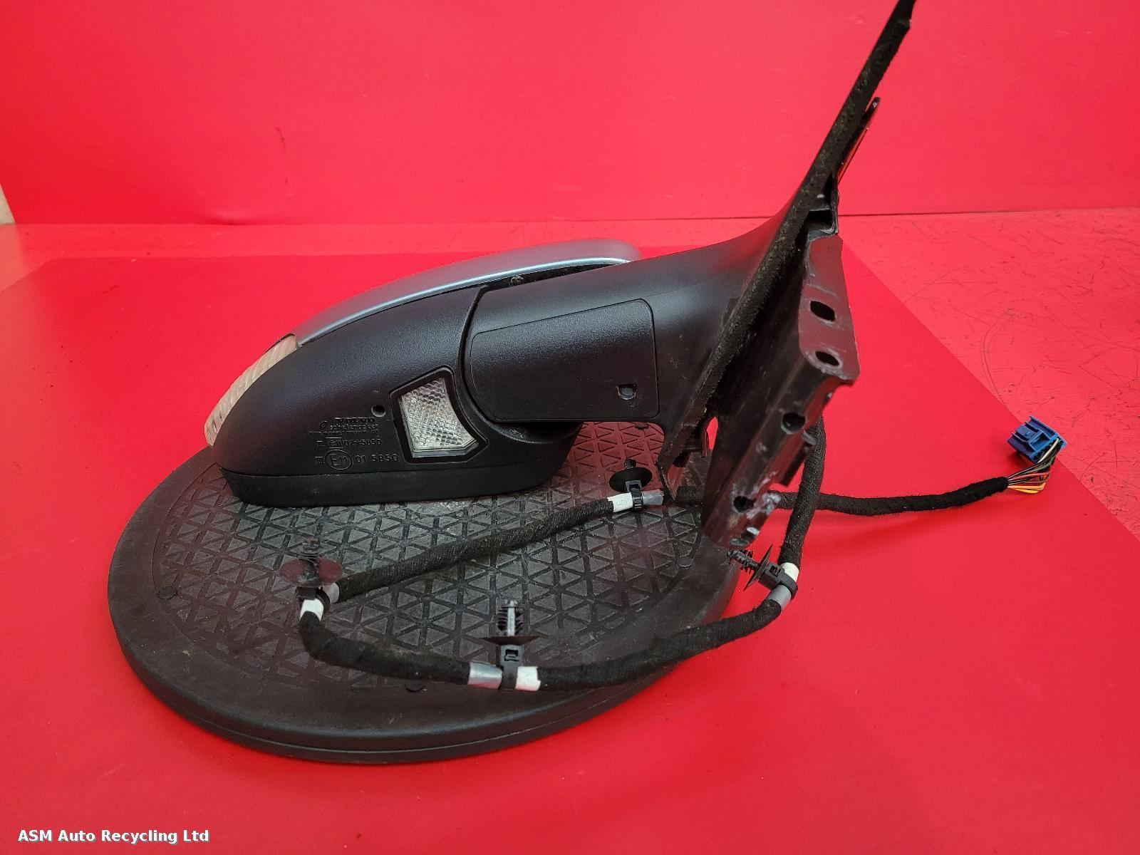 View Auto part R Door Mirror Volvo C70 2006
