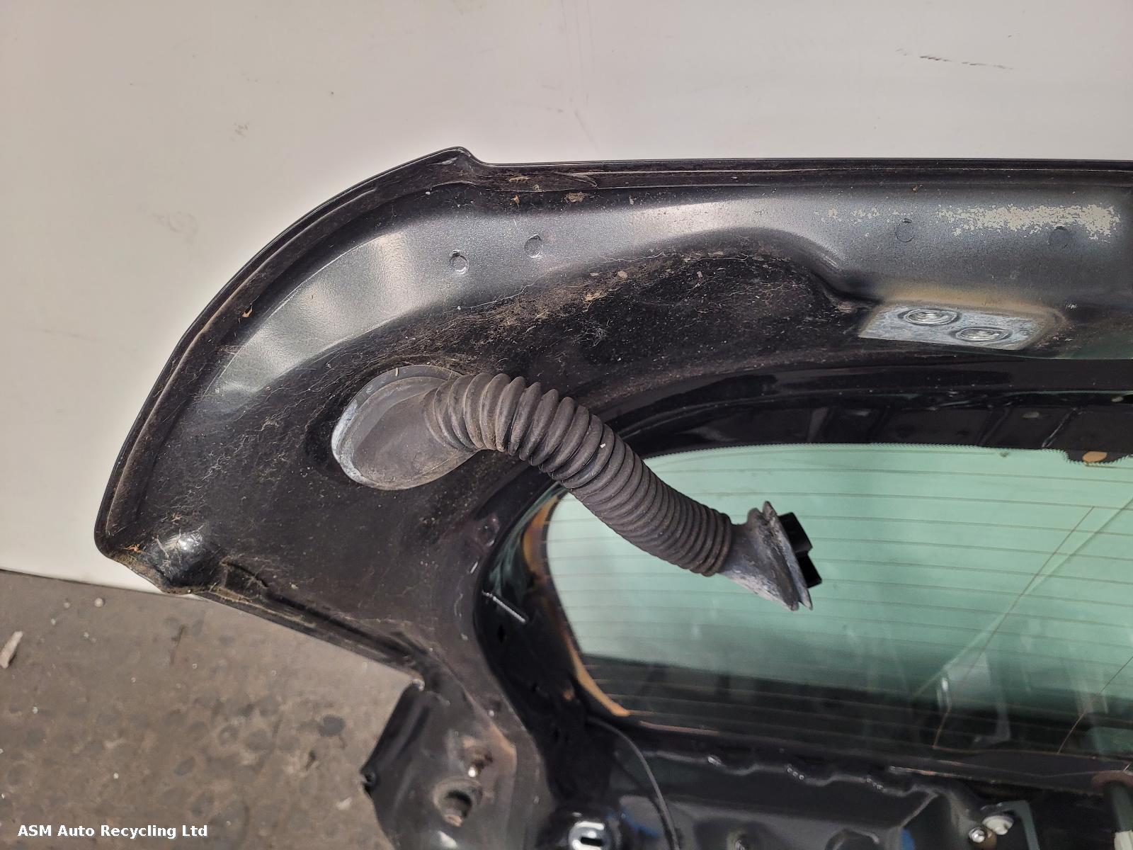 View Auto part Bootlid/Tailgate Vauxhall Astra 2013