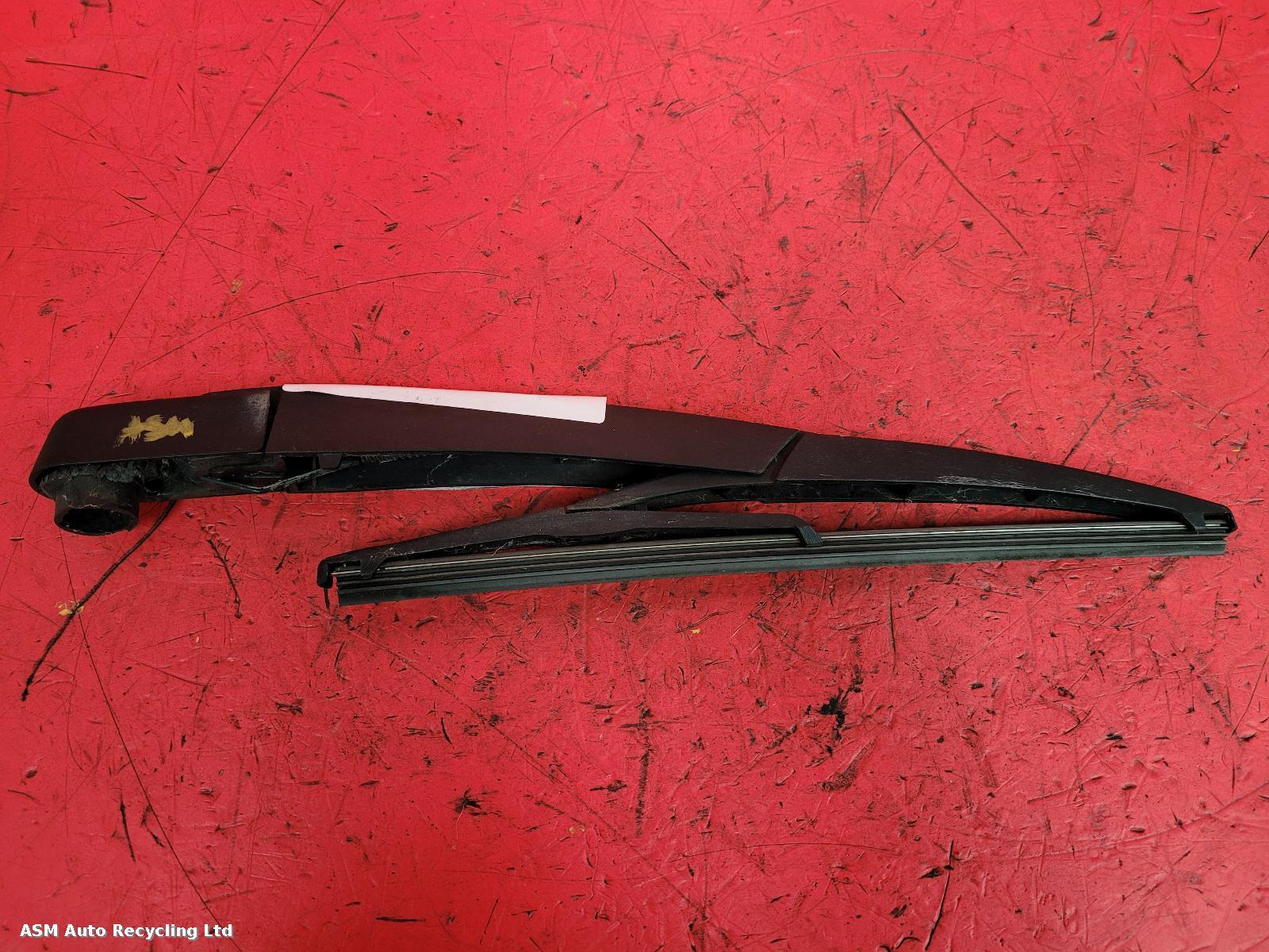 View Auto part Wiper Arm Dacia Sandero Stepway 2017