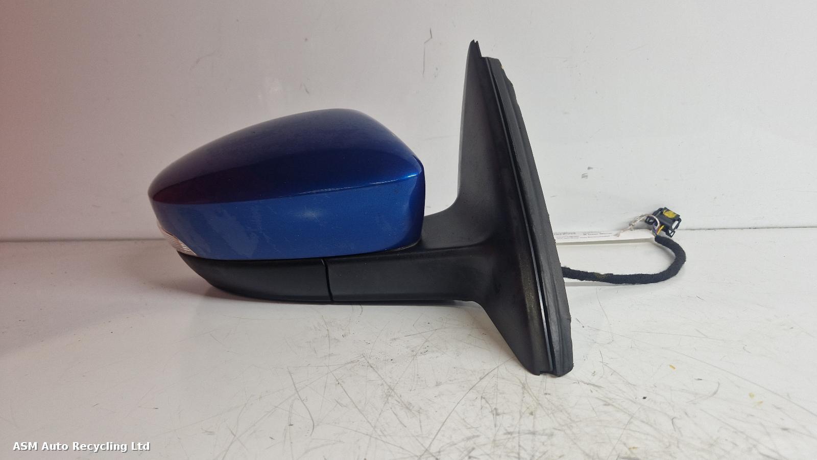 View Auto part R Door Mirror Seat Toledo 2017