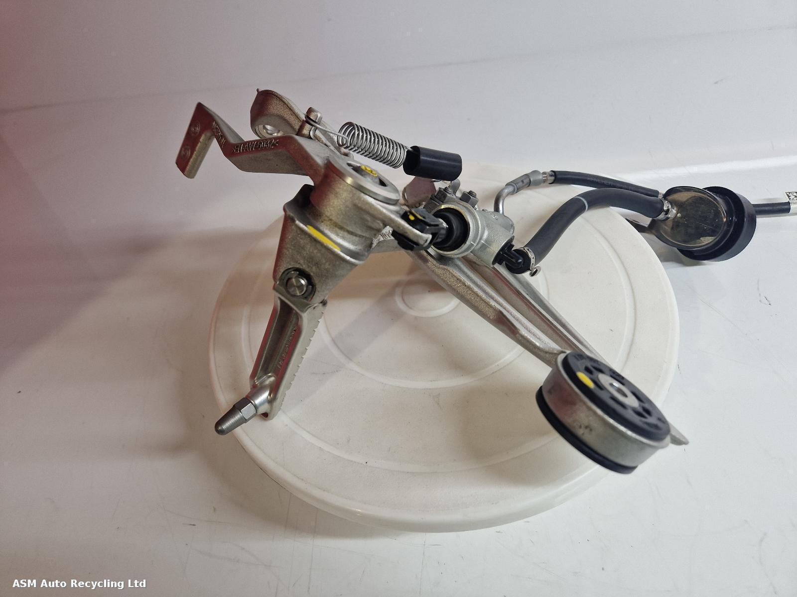 View Auto part Right Footrest Bmw S1000r 2022