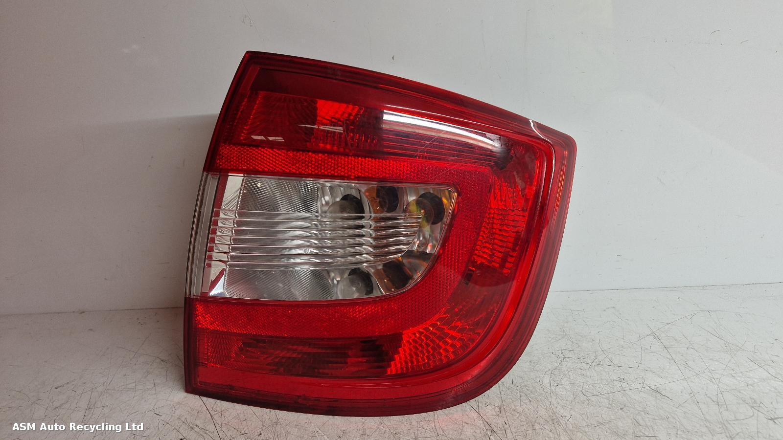 View Auto part R Taillight Skoda Rapid 2013