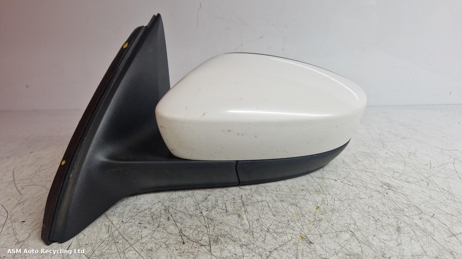View Auto part L Door Mirror Skoda Rapid 2013