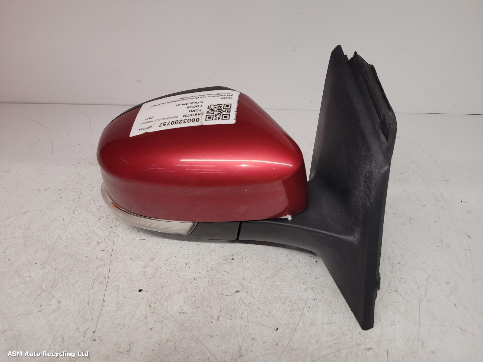 View Auto part R Door Mirror Ford Focus 2017