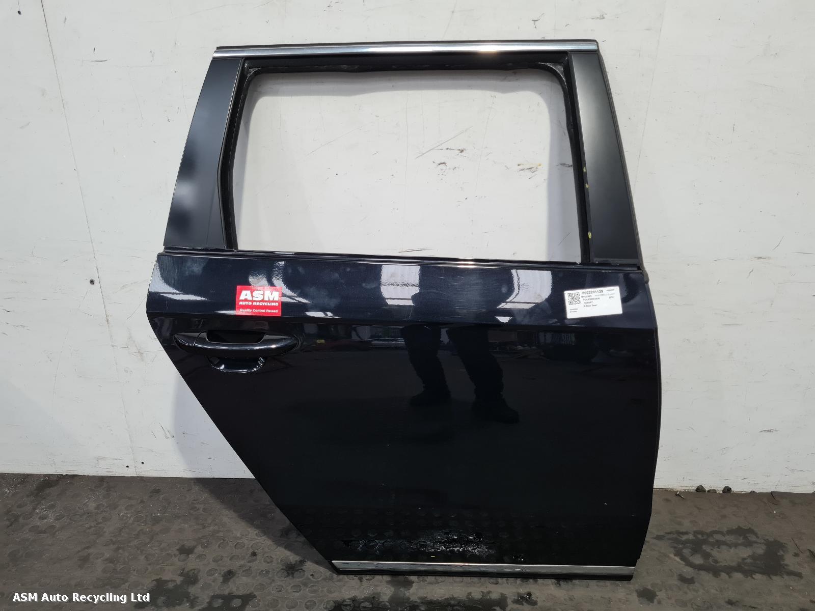 View Auto part R Rear Door Volkswagen Passat 2012
