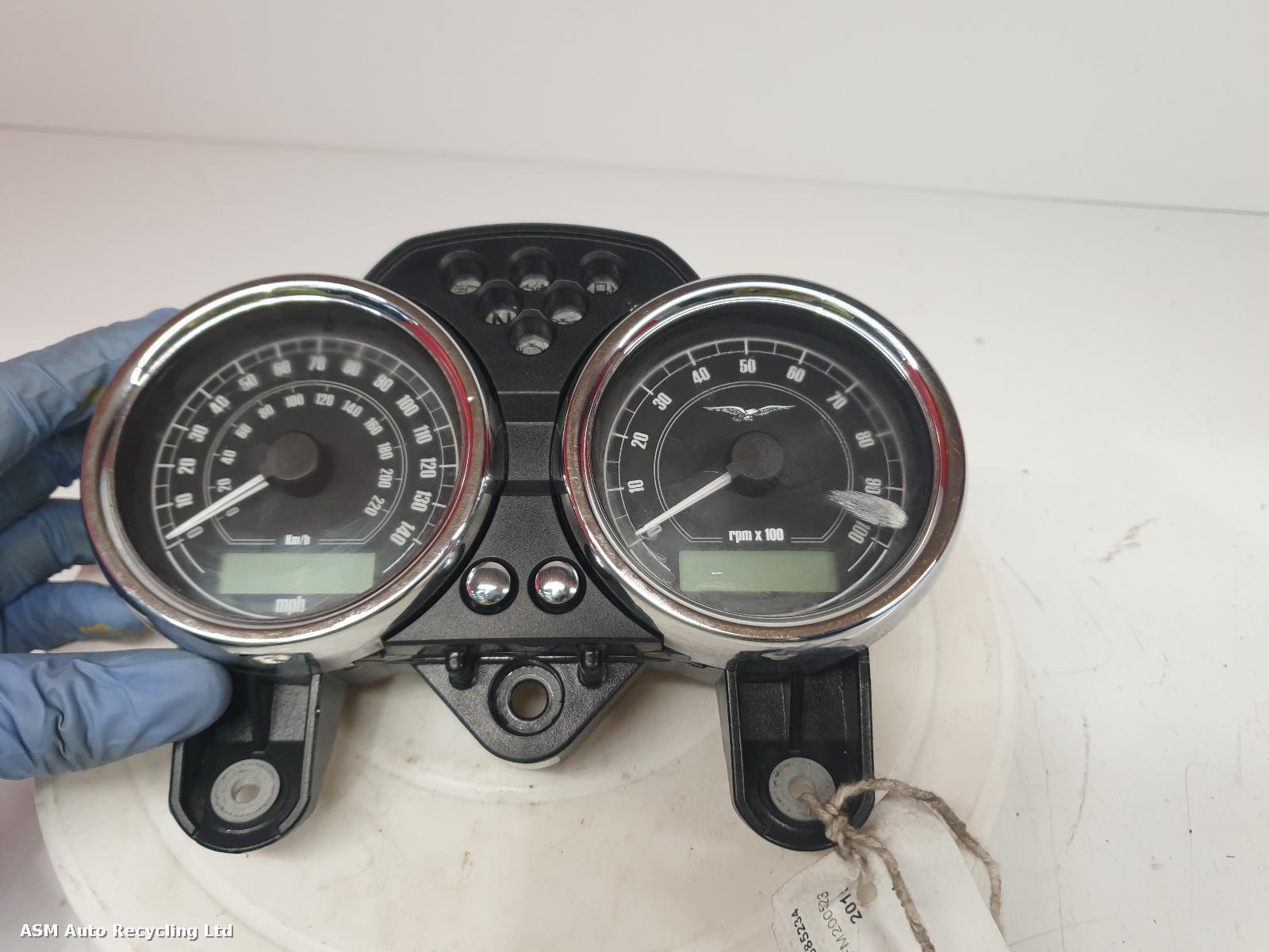 View Auto part Speedometer Moto Guzzi V7 Special 2015