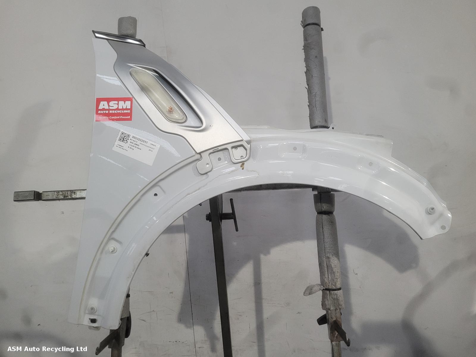 View Auto part R Wing Mini (bmw) Countryman 2014