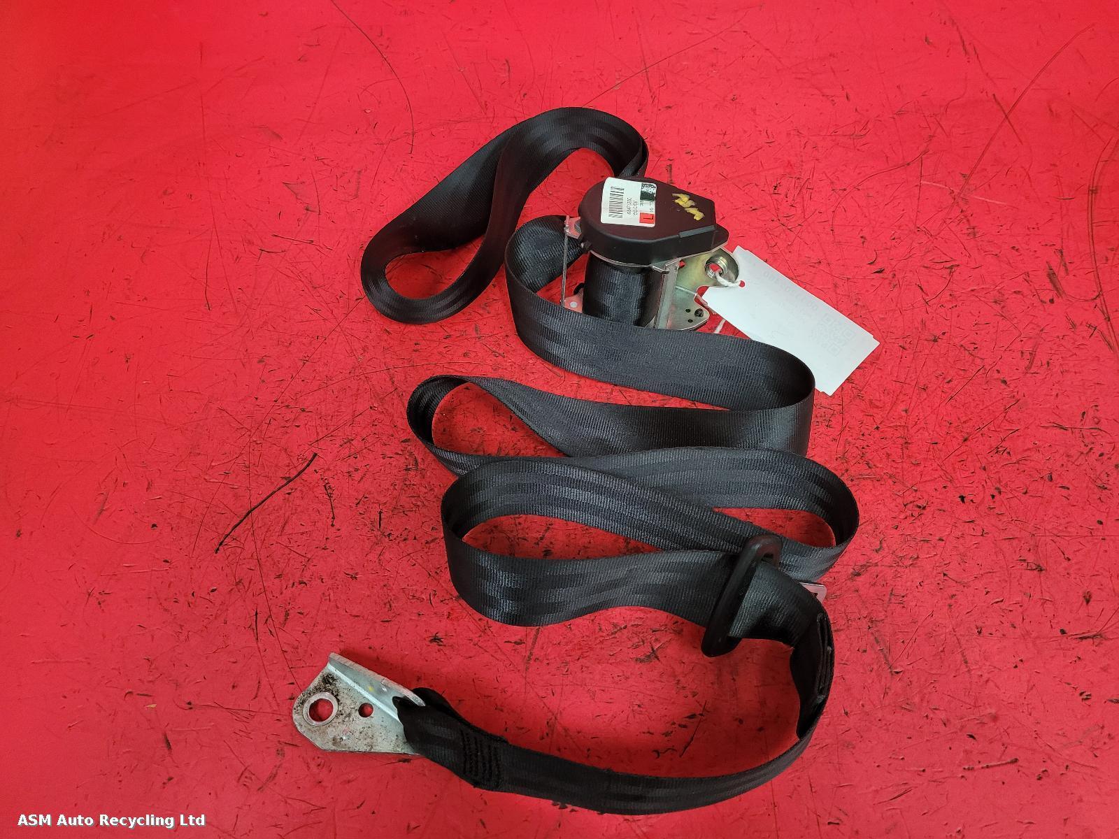 View Auto part Seat Belt Volkswagen Golf 2009