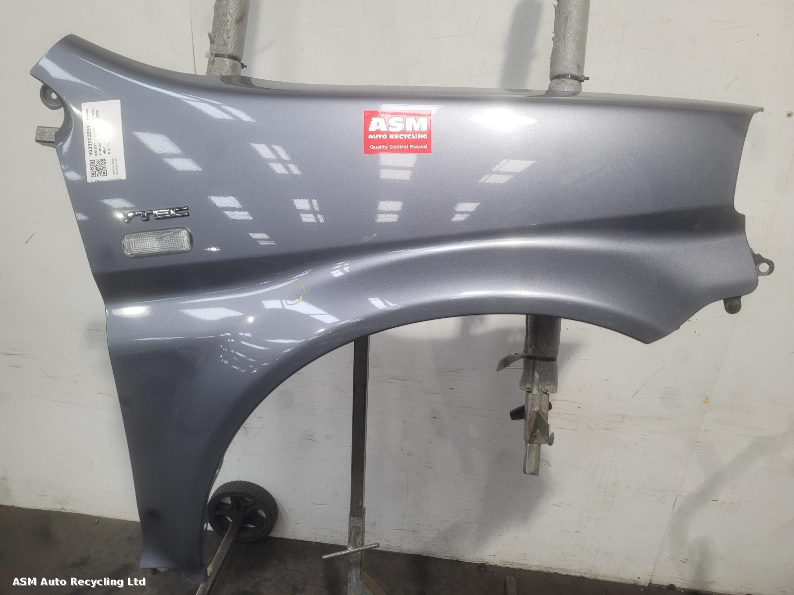 View Auto part R Wing Honda Hrv 2004