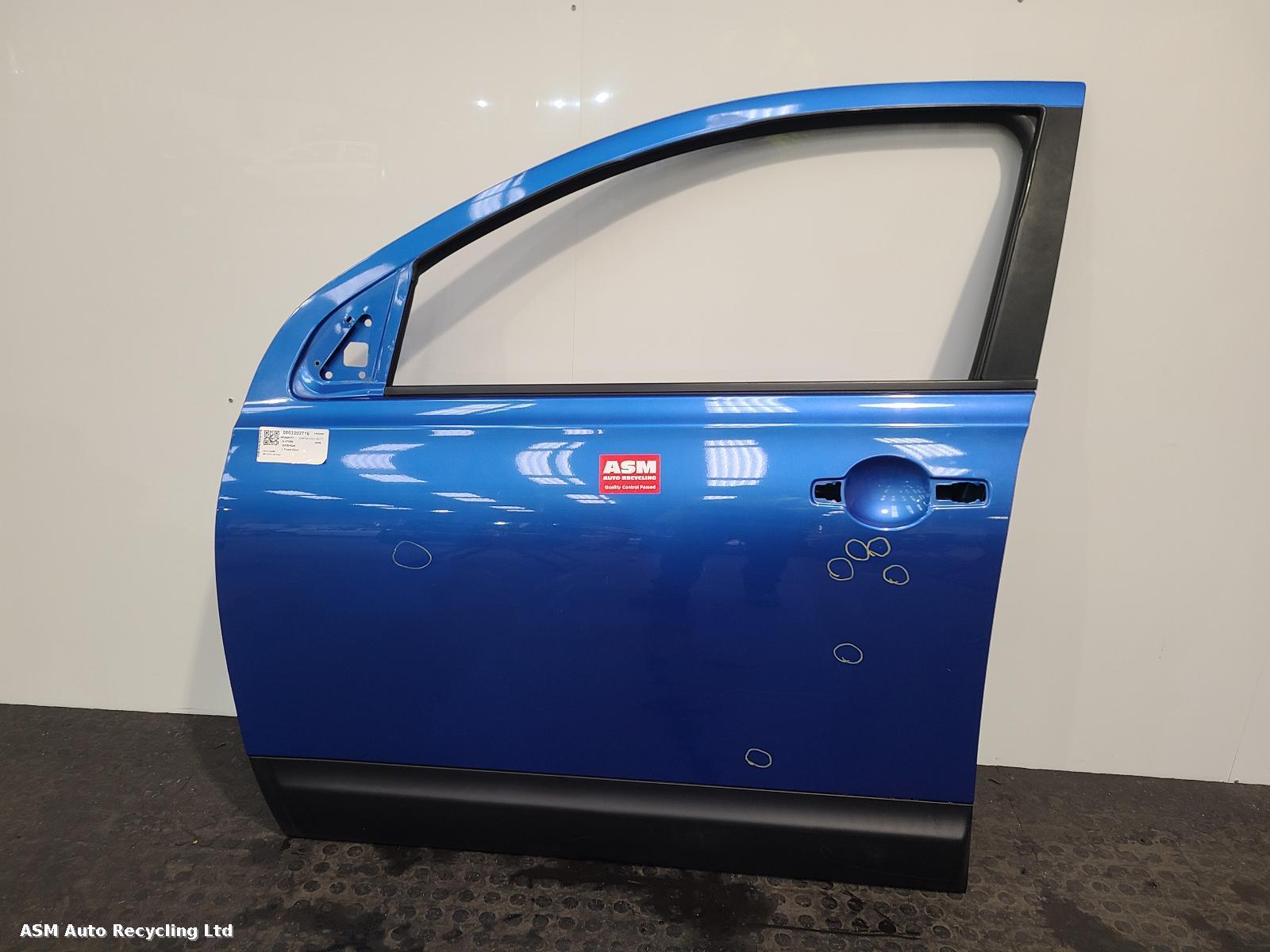 View Auto part L Front Door Nissan Qashqai 2008