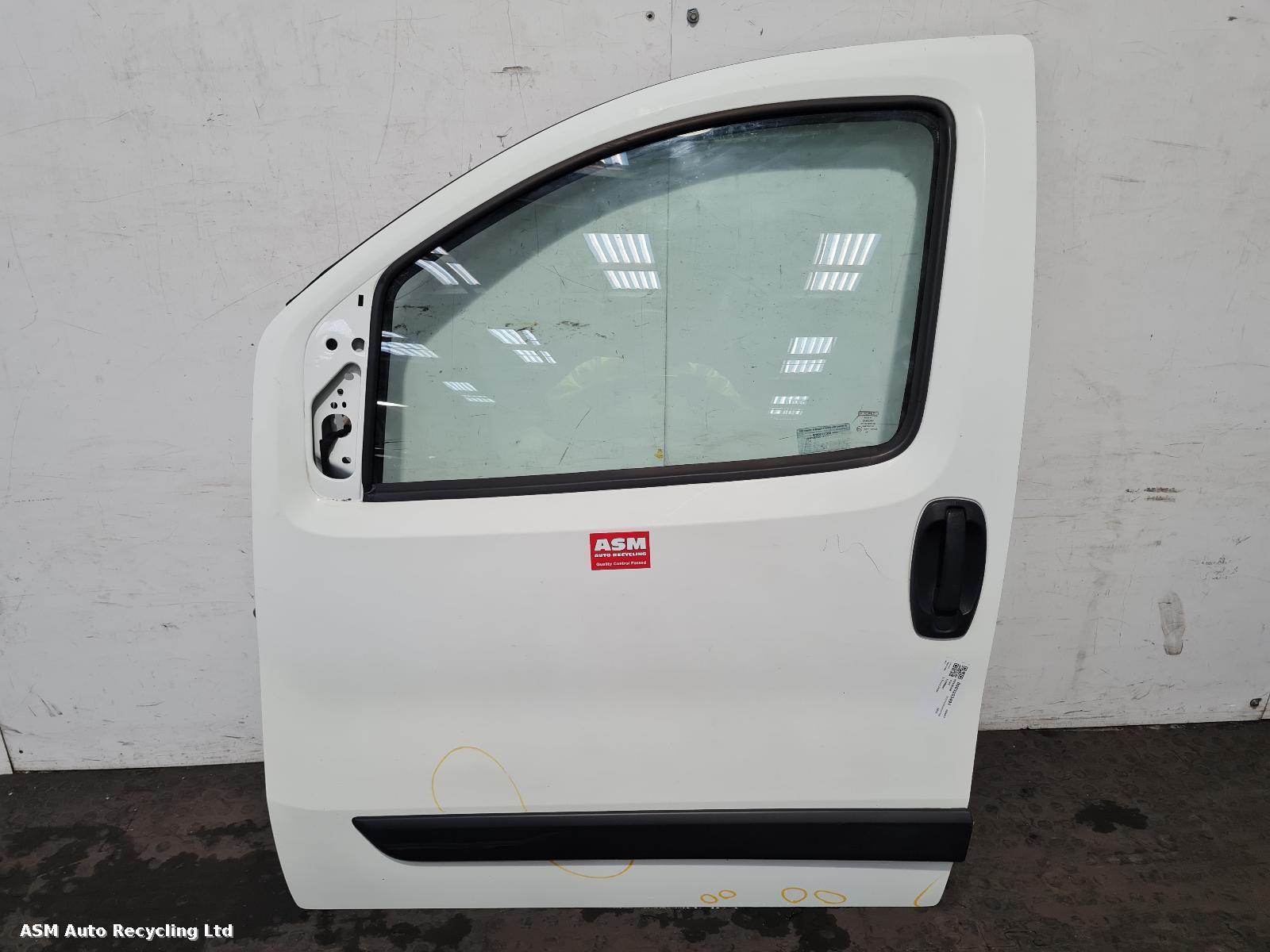 View Auto part L Front Door Fiat Fiorino 2012