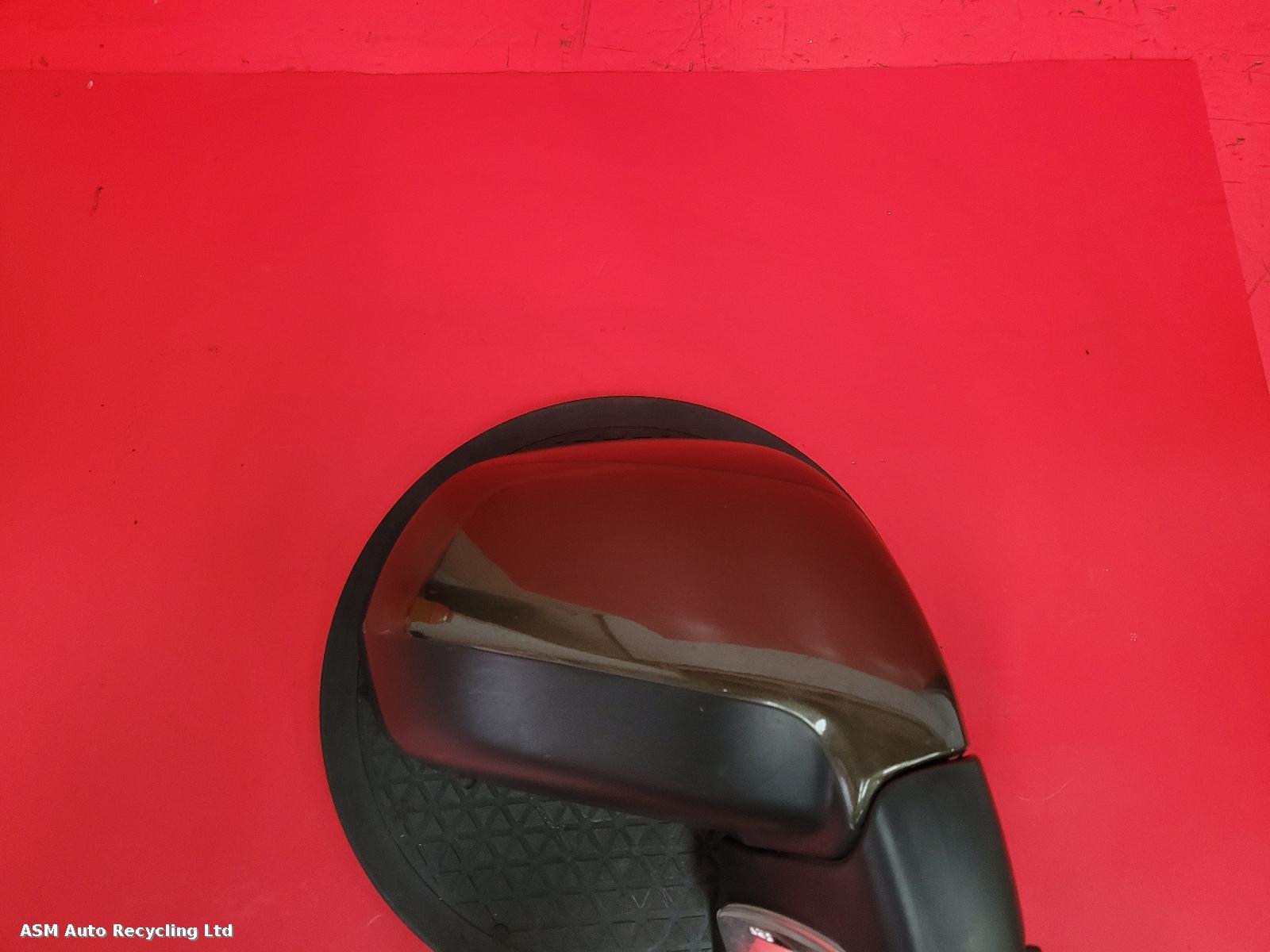 View Auto part R Door Mirror Peugeot 3008 2012