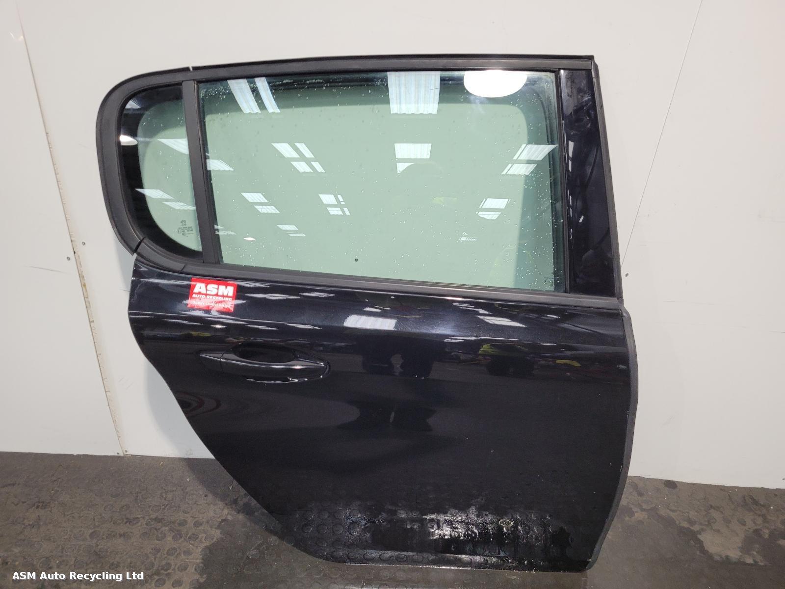 View Auto part R Rear Door Peugeot 308 2016