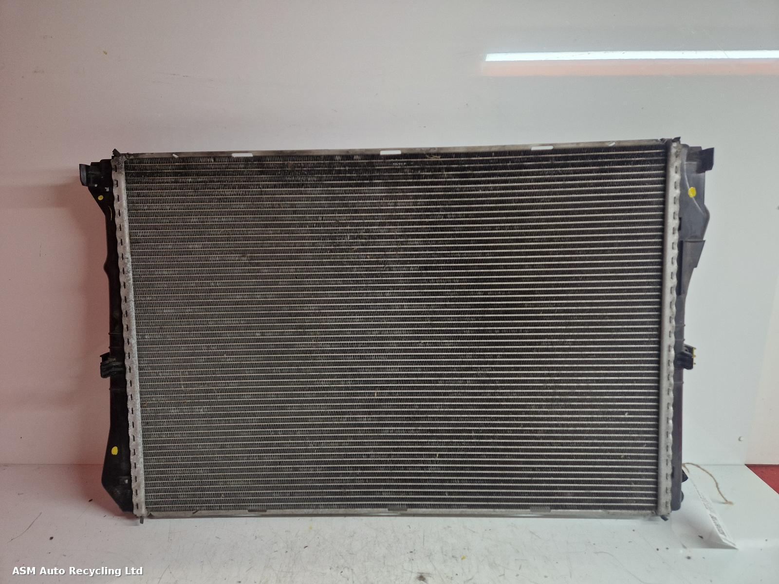 View Auto part Radiator Mercedes E Class 2017